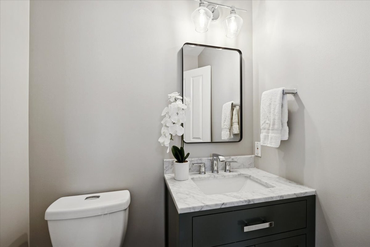 1571 Amos Bennett Street, Grayslake, IL 60030