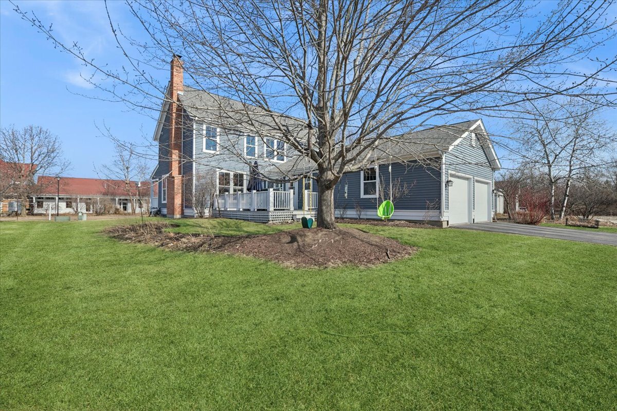 1571 Amos Bennett Street, Grayslake, IL 60030