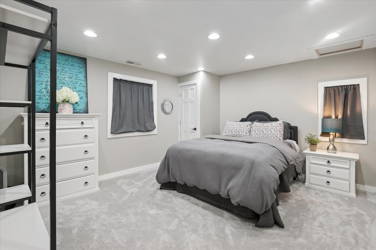 1571 Amos Bennett Street, Grayslake, IL 60030