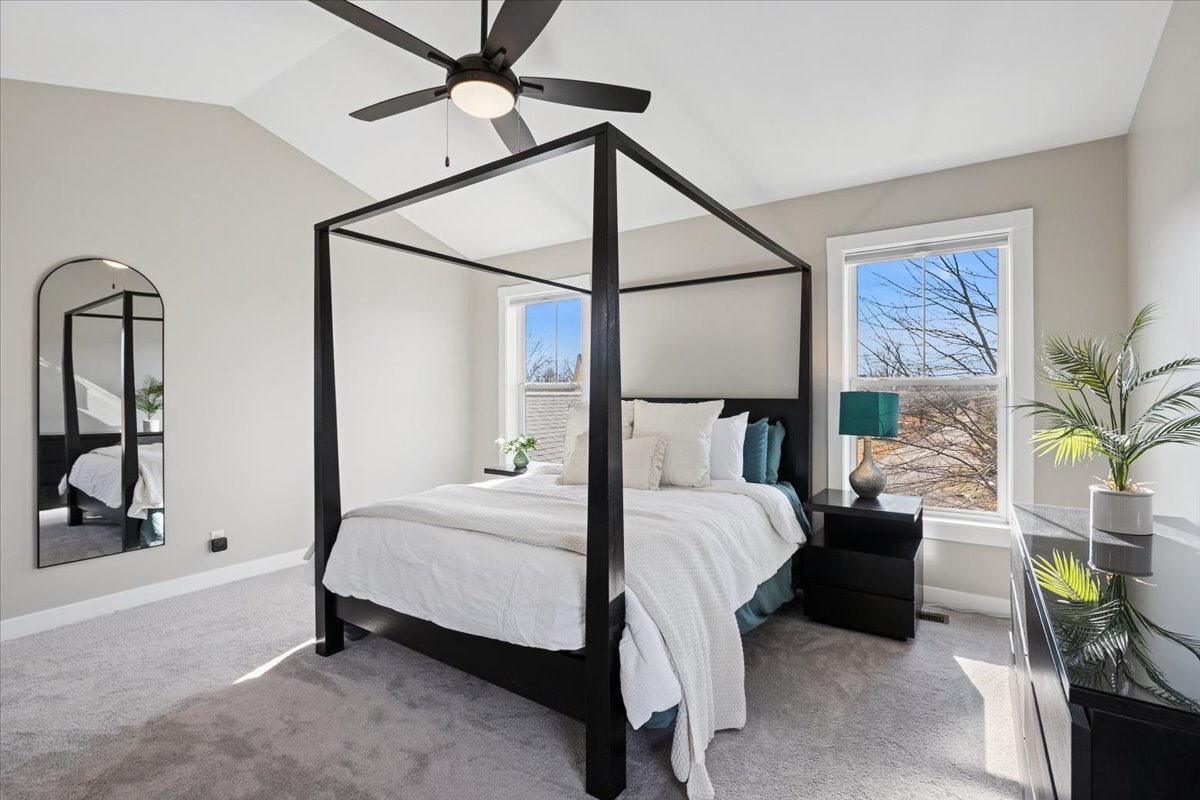 1571 Amos Bennett Street, Grayslake, IL 60030