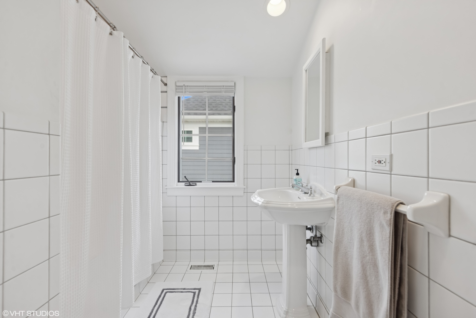 324 S Poplar Avenue, Elmhurst, IL 60126