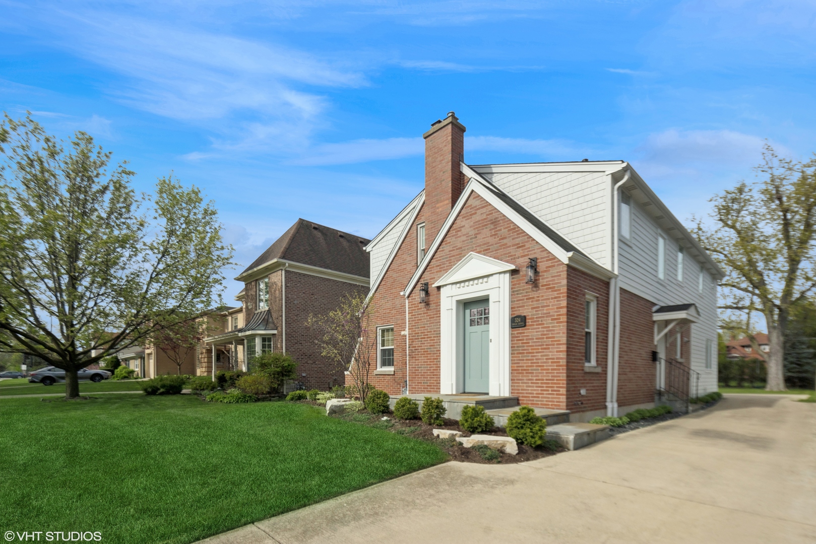 324 S Poplar Avenue, Elmhurst, IL 60126