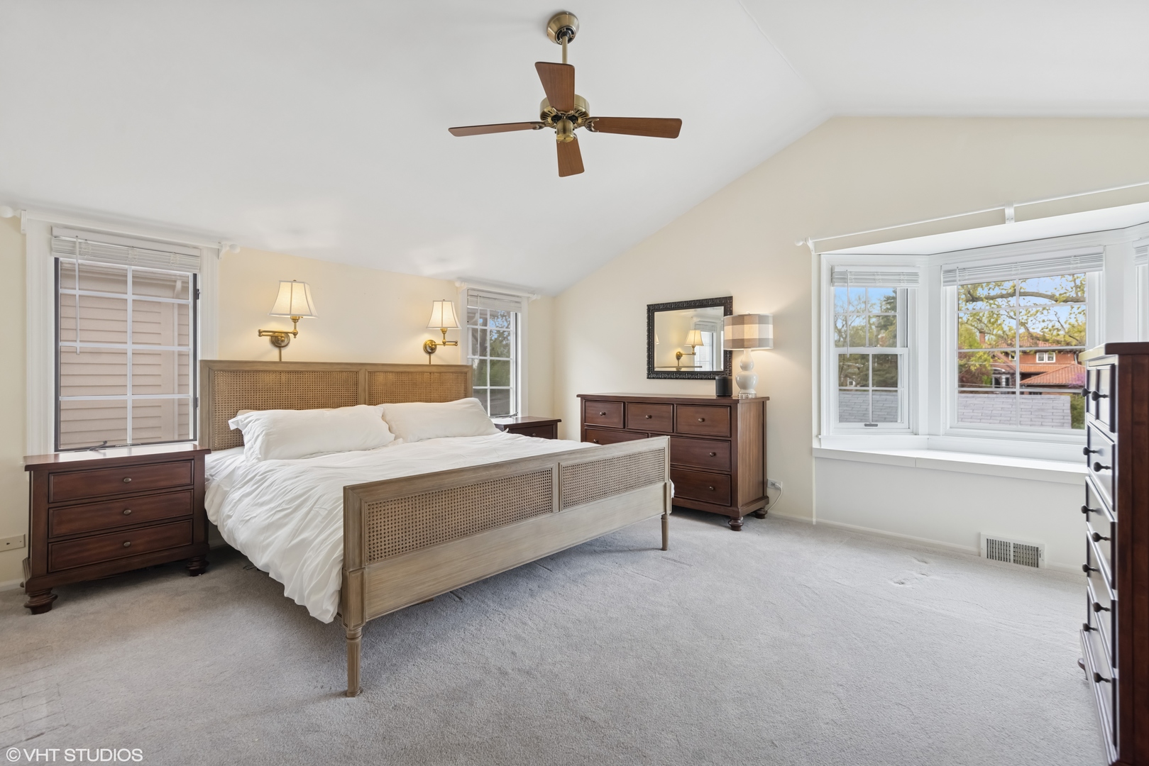 324 S Poplar Avenue, Elmhurst, IL 60126