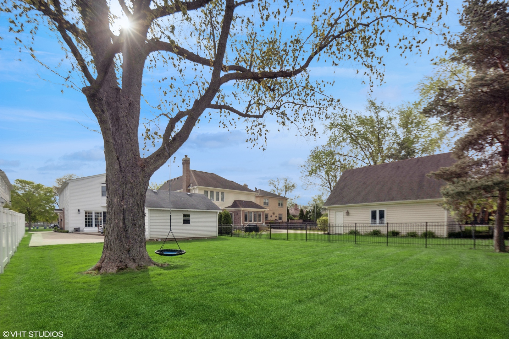 324 S Poplar Avenue, Elmhurst, IL 60126