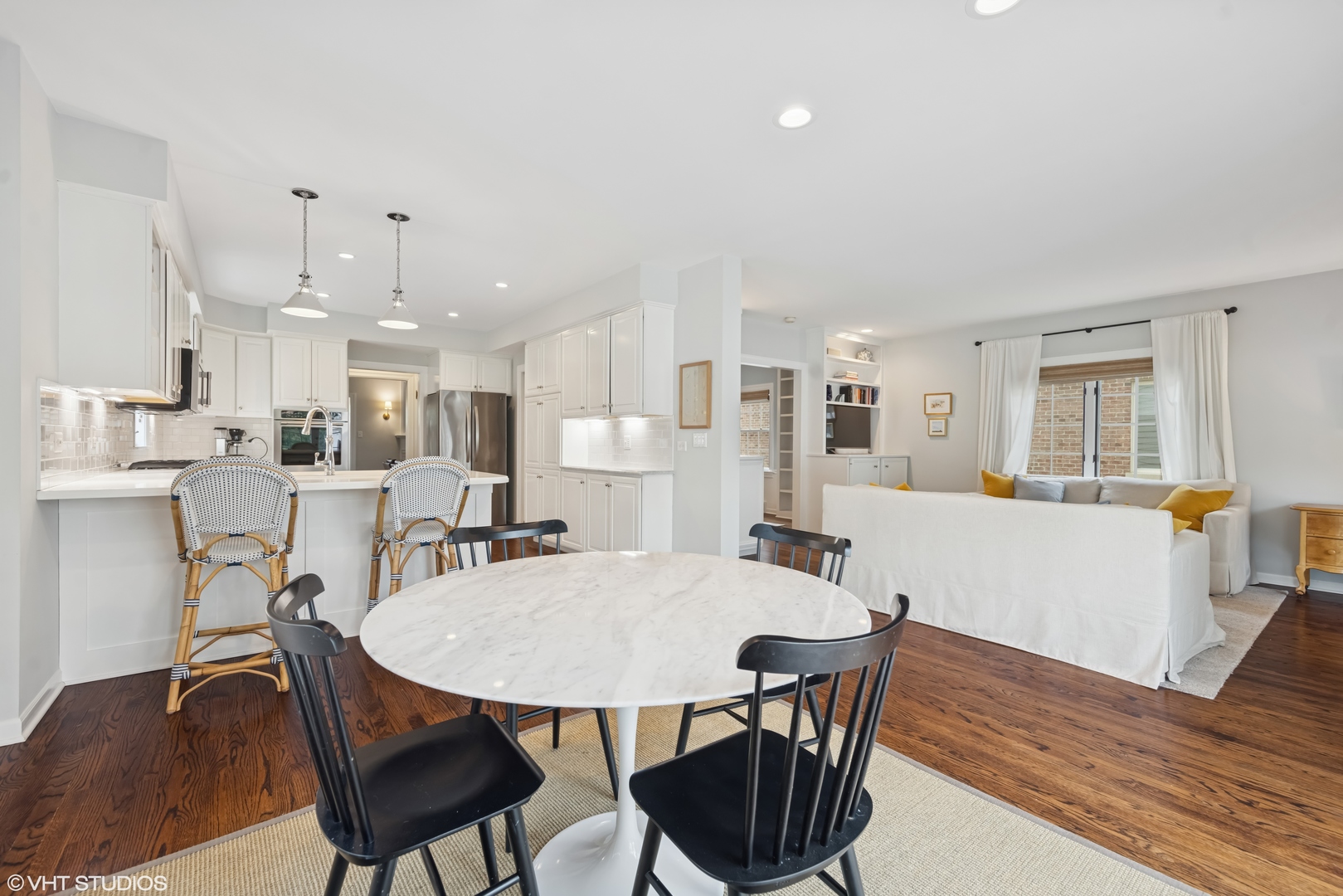 324 S Poplar Avenue, Elmhurst, IL 60126