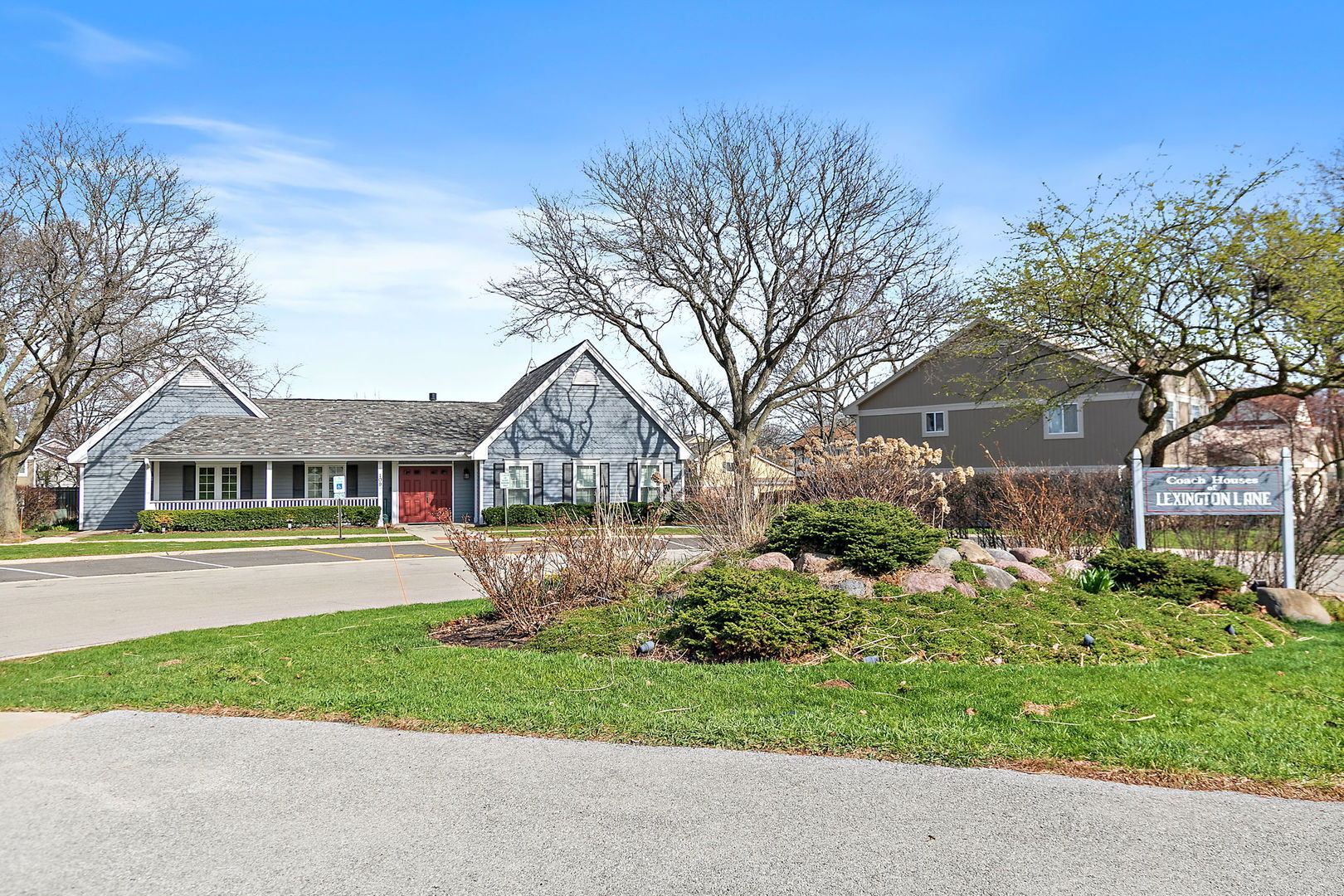 36 Waterbury Lane #N01, Schaumburg, IL 60193