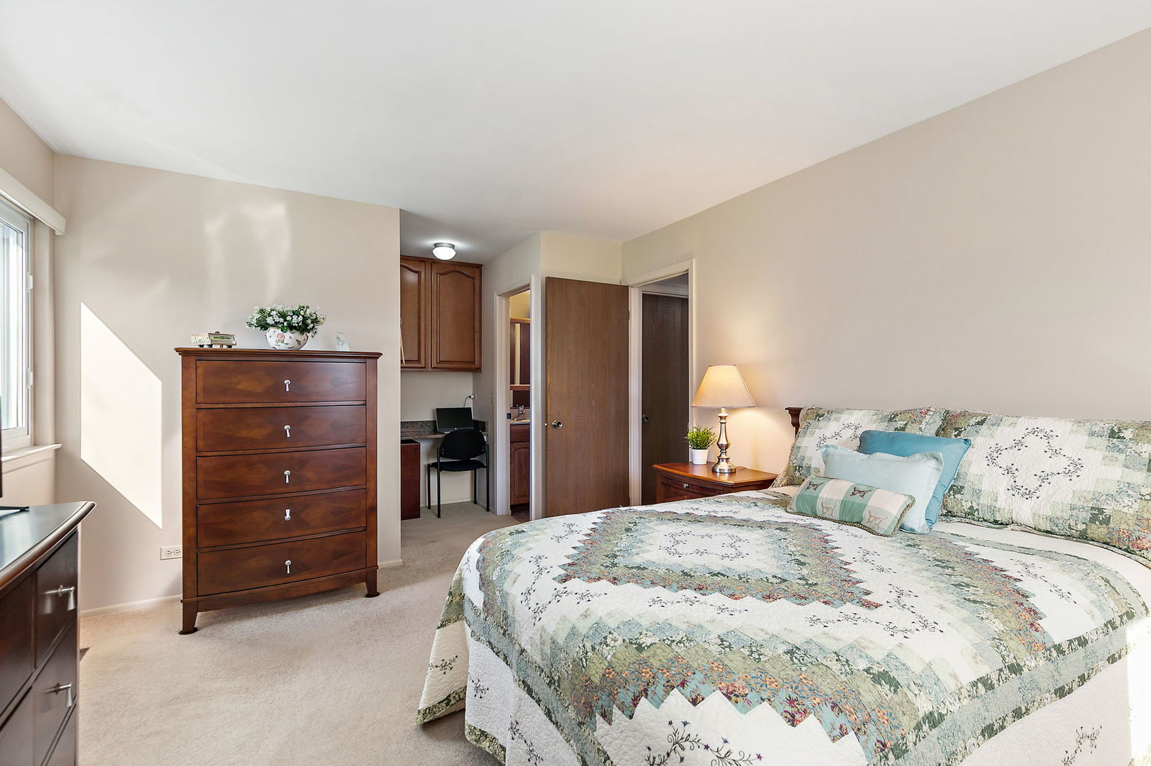 36 Waterbury Lane #N01, Schaumburg, IL 60193