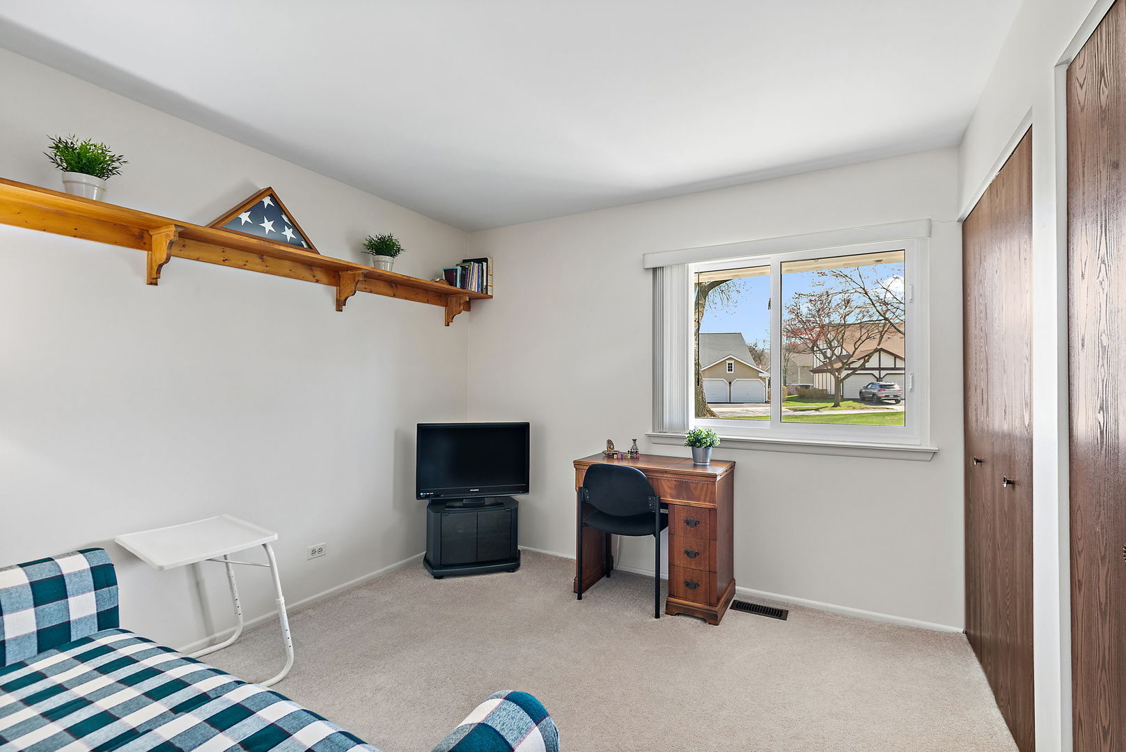 36 Waterbury Lane #N01, Schaumburg, IL 60193