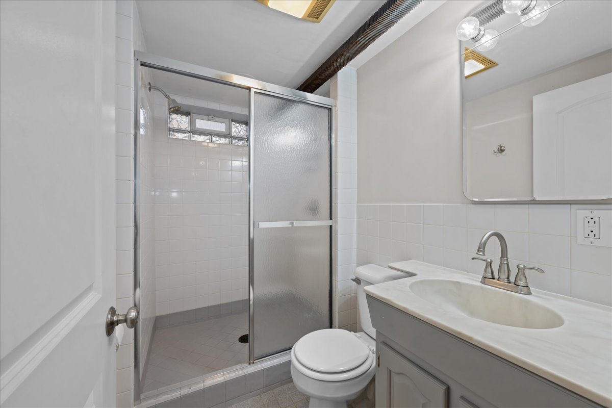 612 Illinois Street, Geneva, IL 60134