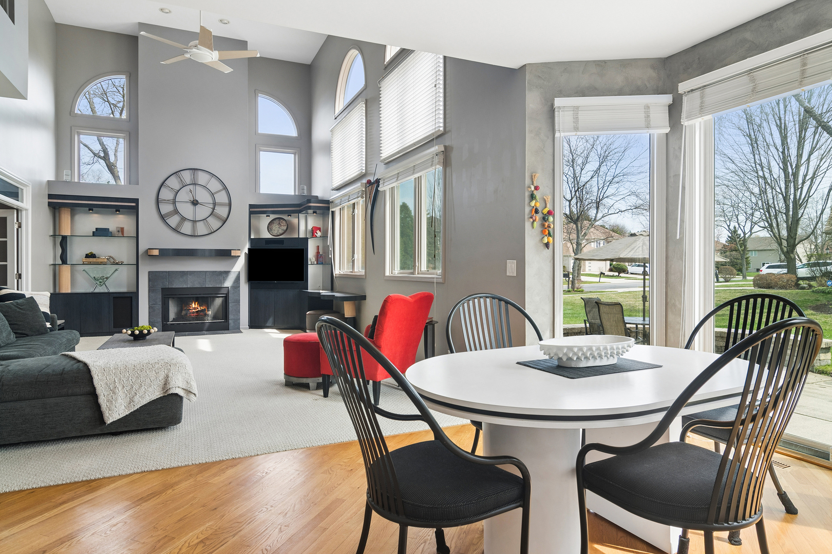 2038 Sheridan Road, Buffalo Grove, IL 60089