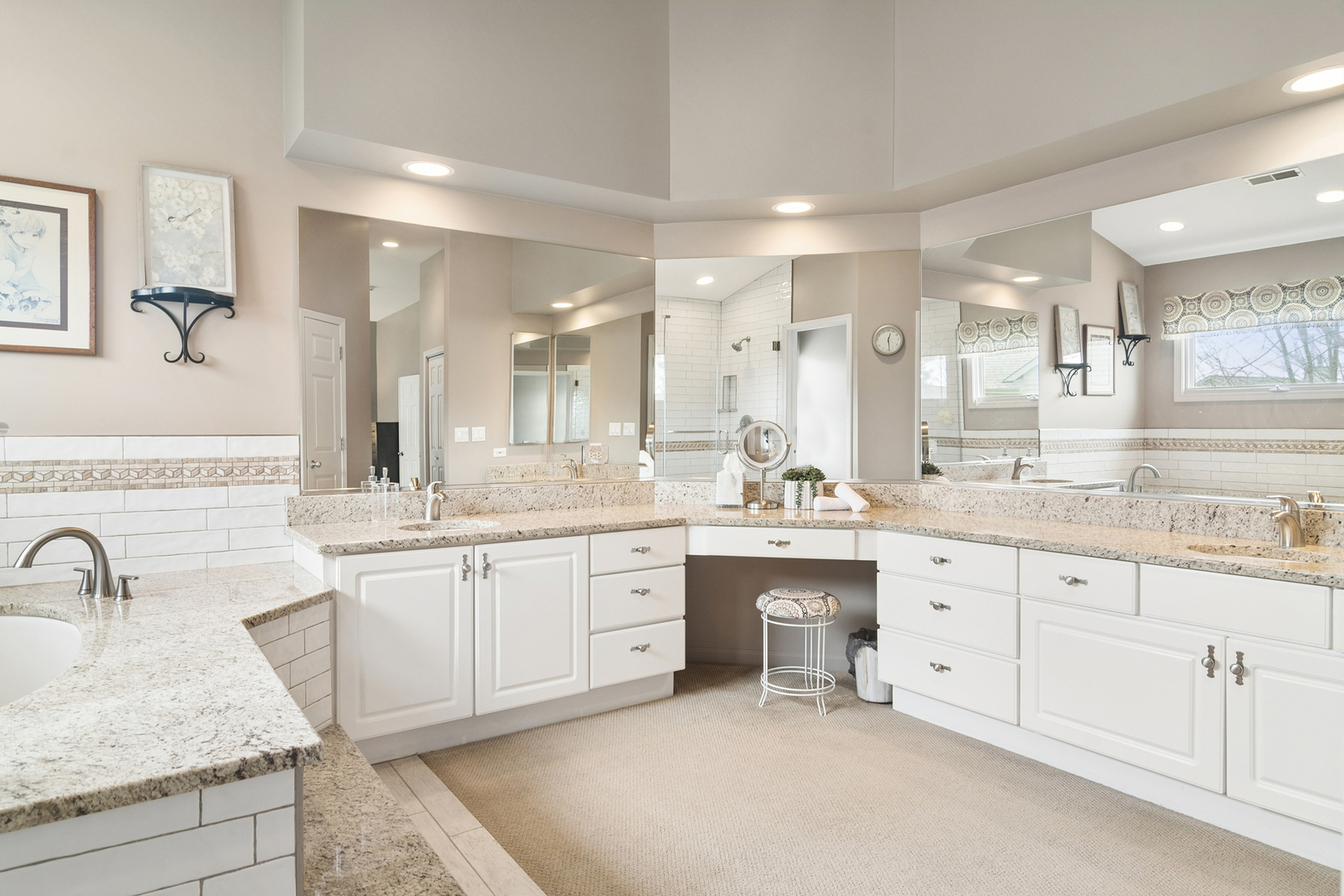 2038 Sheridan Road, Buffalo Grove, IL 60089