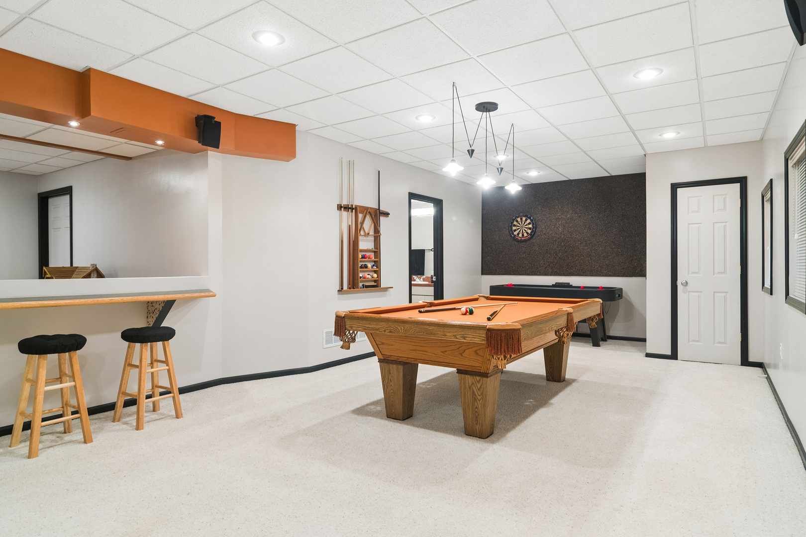 2038 Sheridan Road, Buffalo Grove, IL 60089