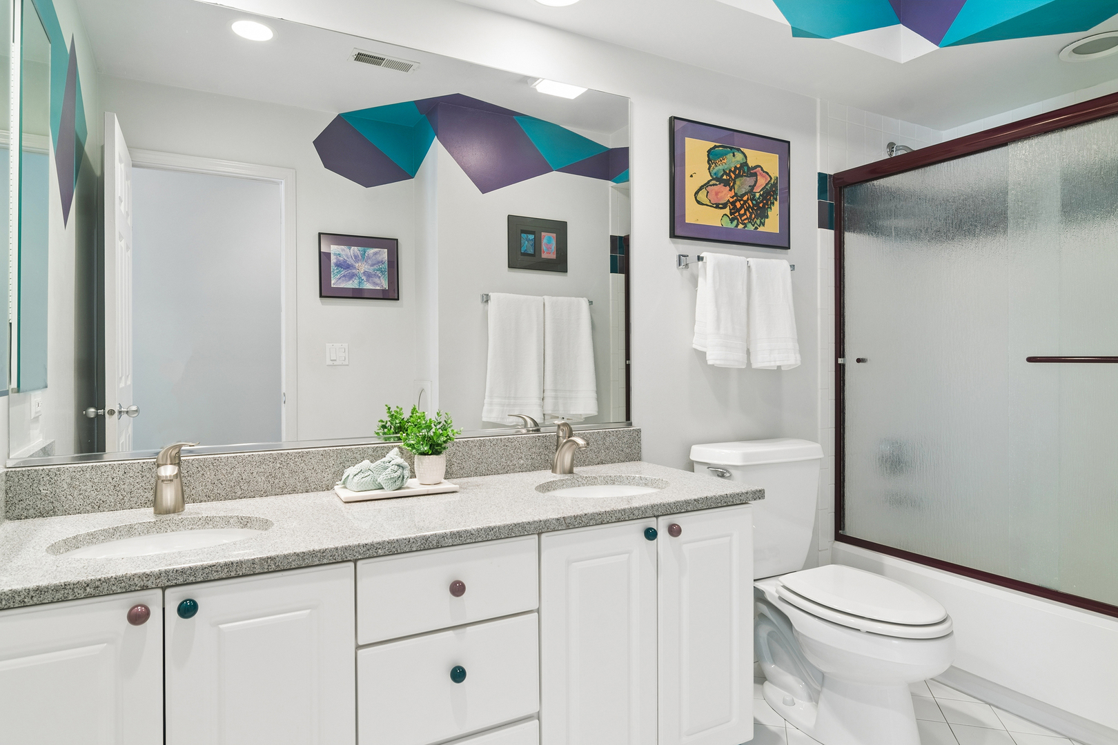 2038 Sheridan Road, Buffalo Grove, IL 60089