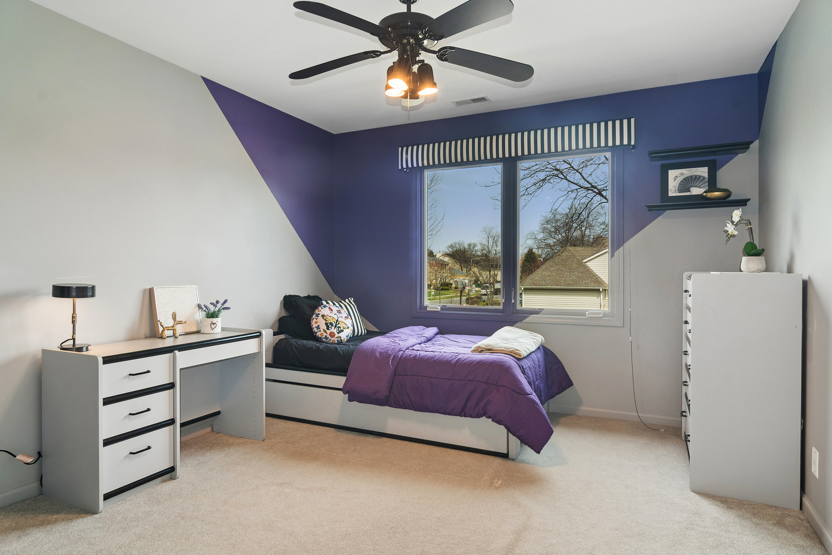 2038 Sheridan Road, Buffalo Grove, IL 60089