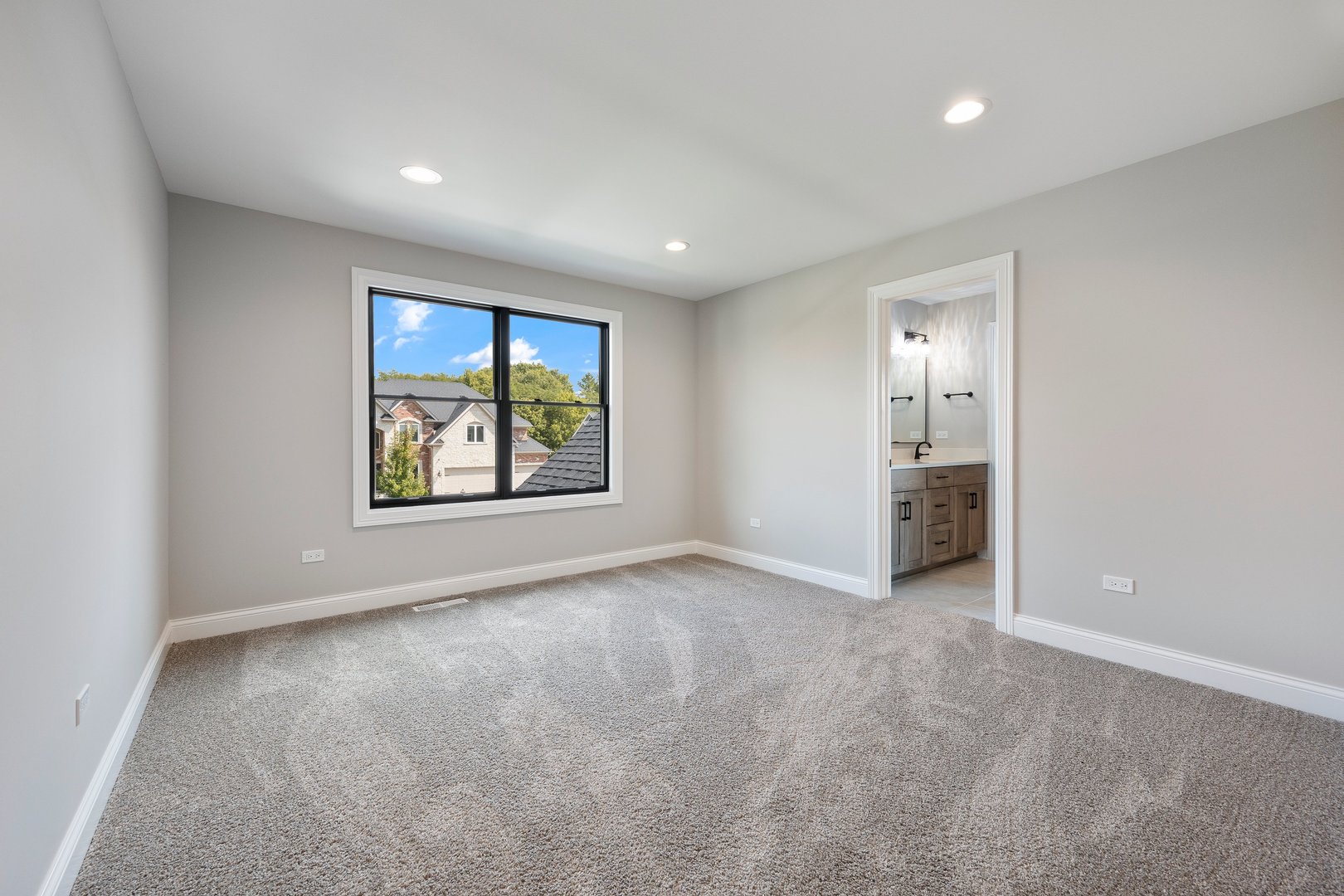 1033 Emerald Drive, Naperville, IL 60540