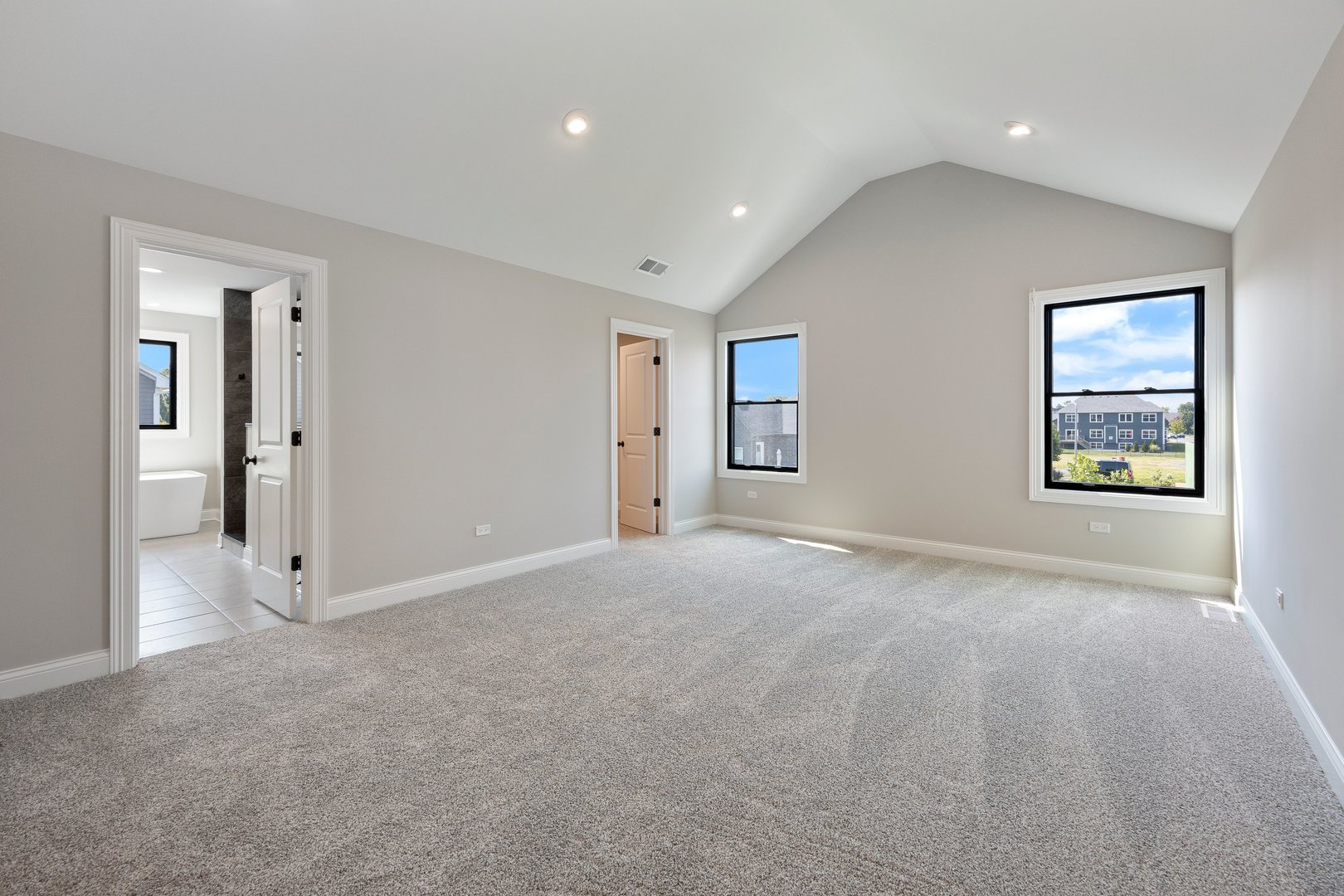 1033 Emerald Drive, Naperville, IL 60540