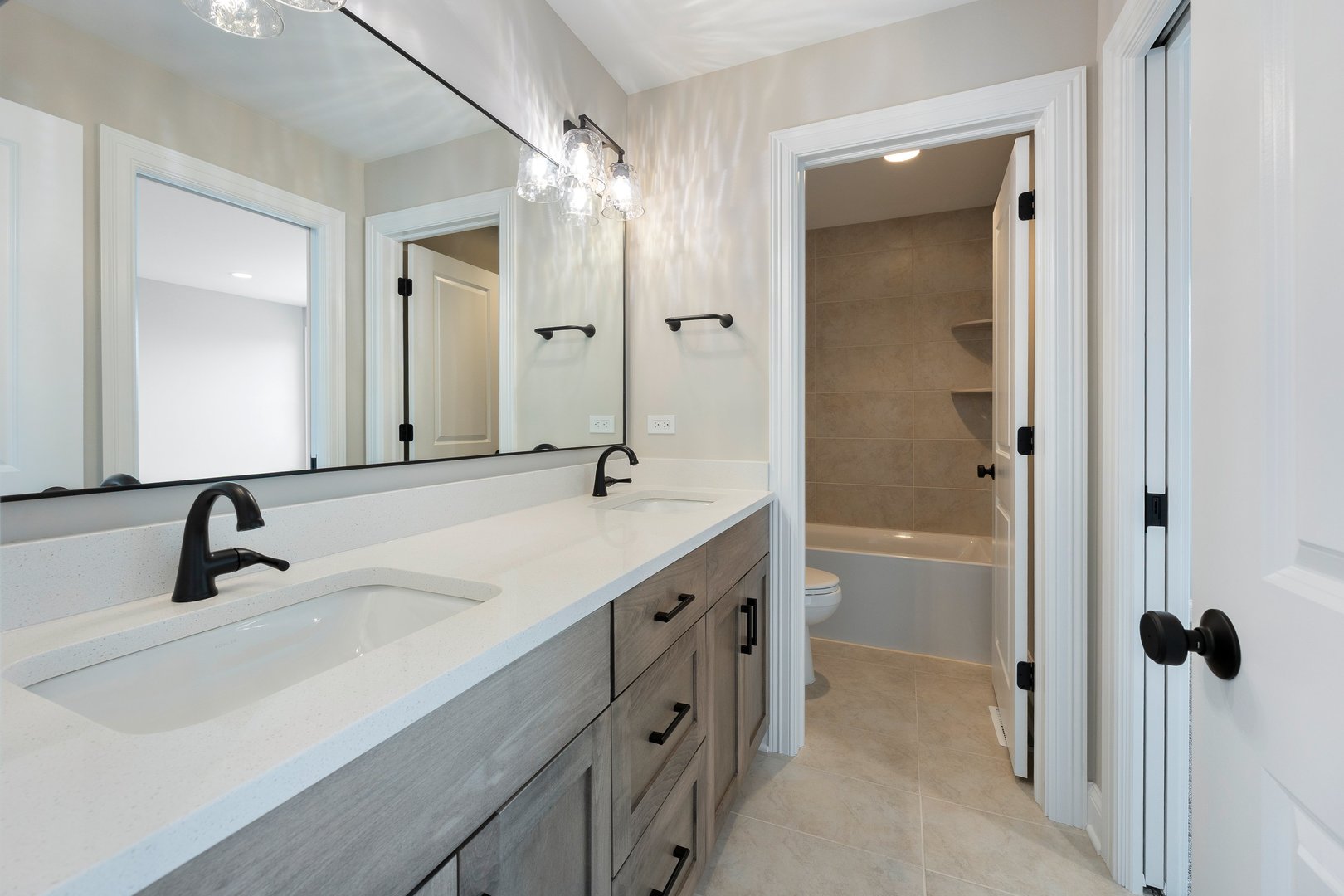 1033 Emerald Drive, Naperville, IL 60540