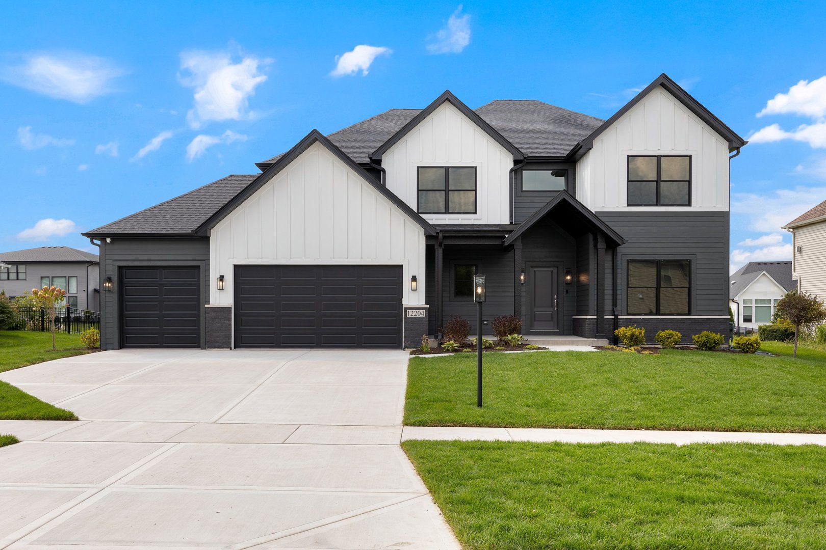 1033 Emerald Drive, Naperville, IL 60540