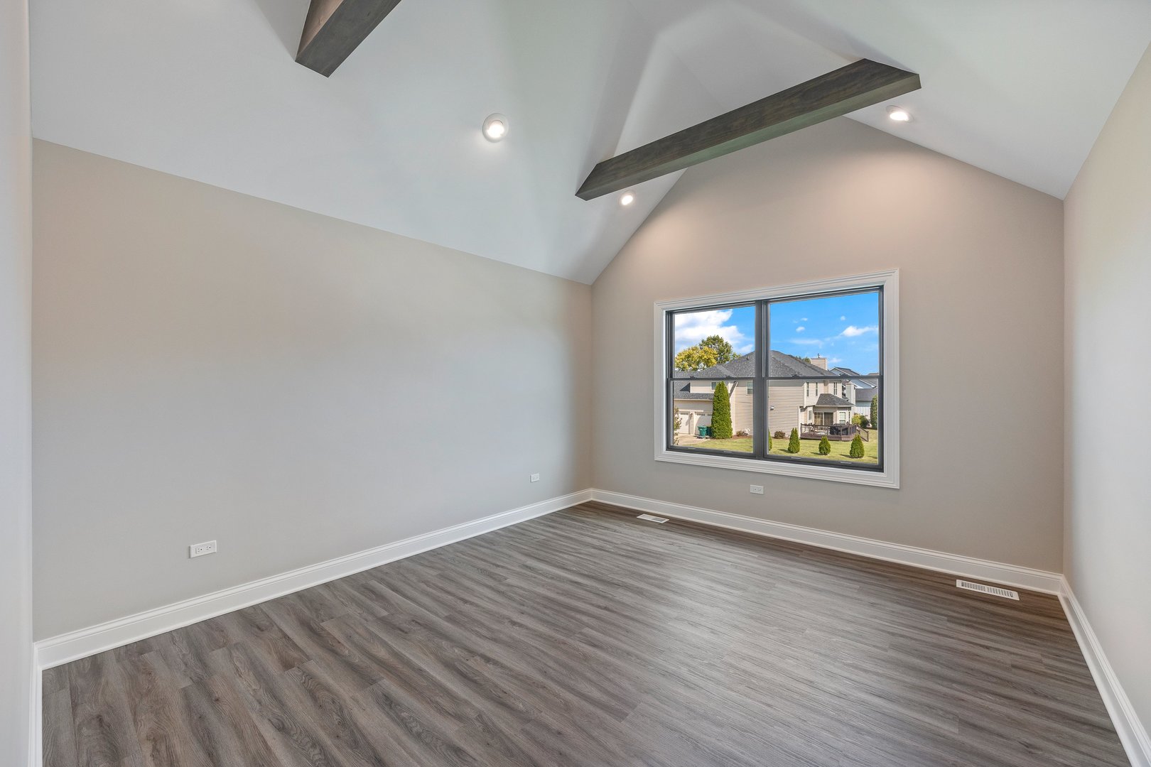 1033 Emerald Drive, Naperville, IL 60540