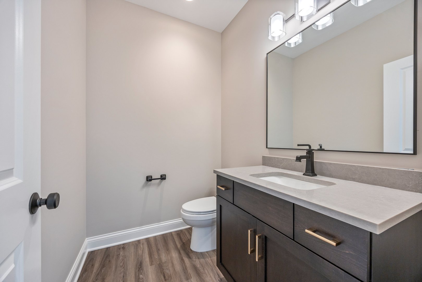 1033 Emerald Drive, Naperville, IL 60540