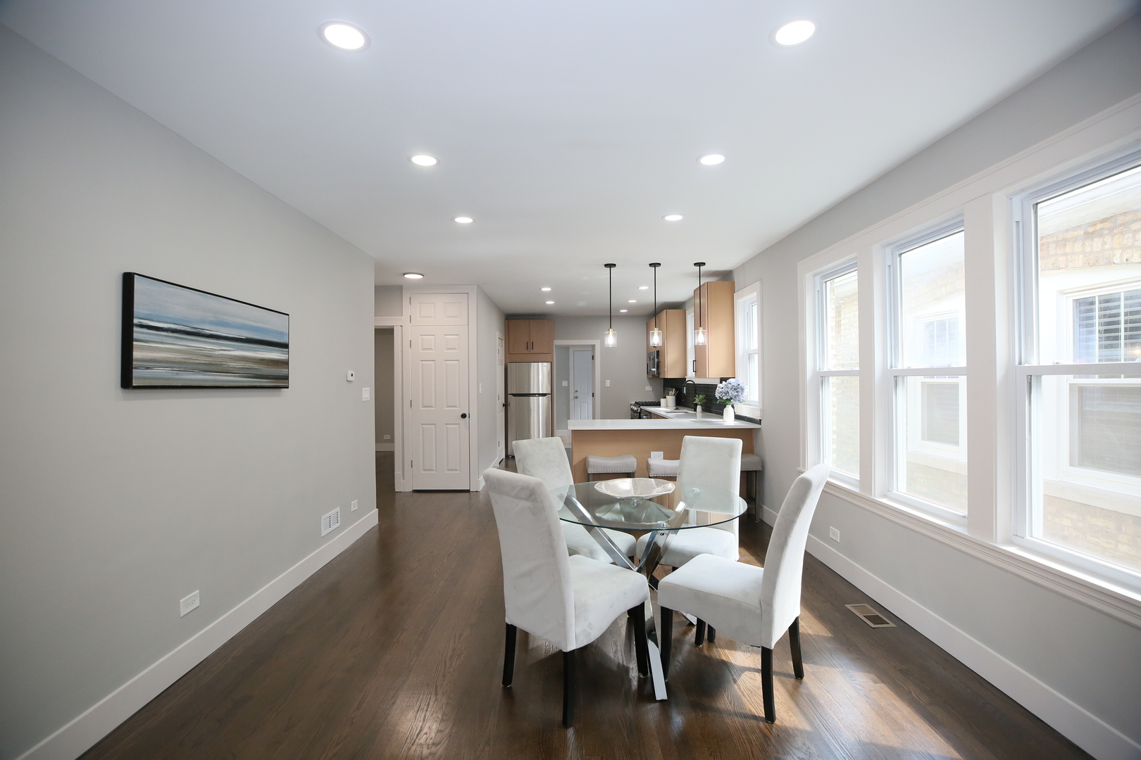 2955 N LOTUS Avenue, Chicago, IL 60641