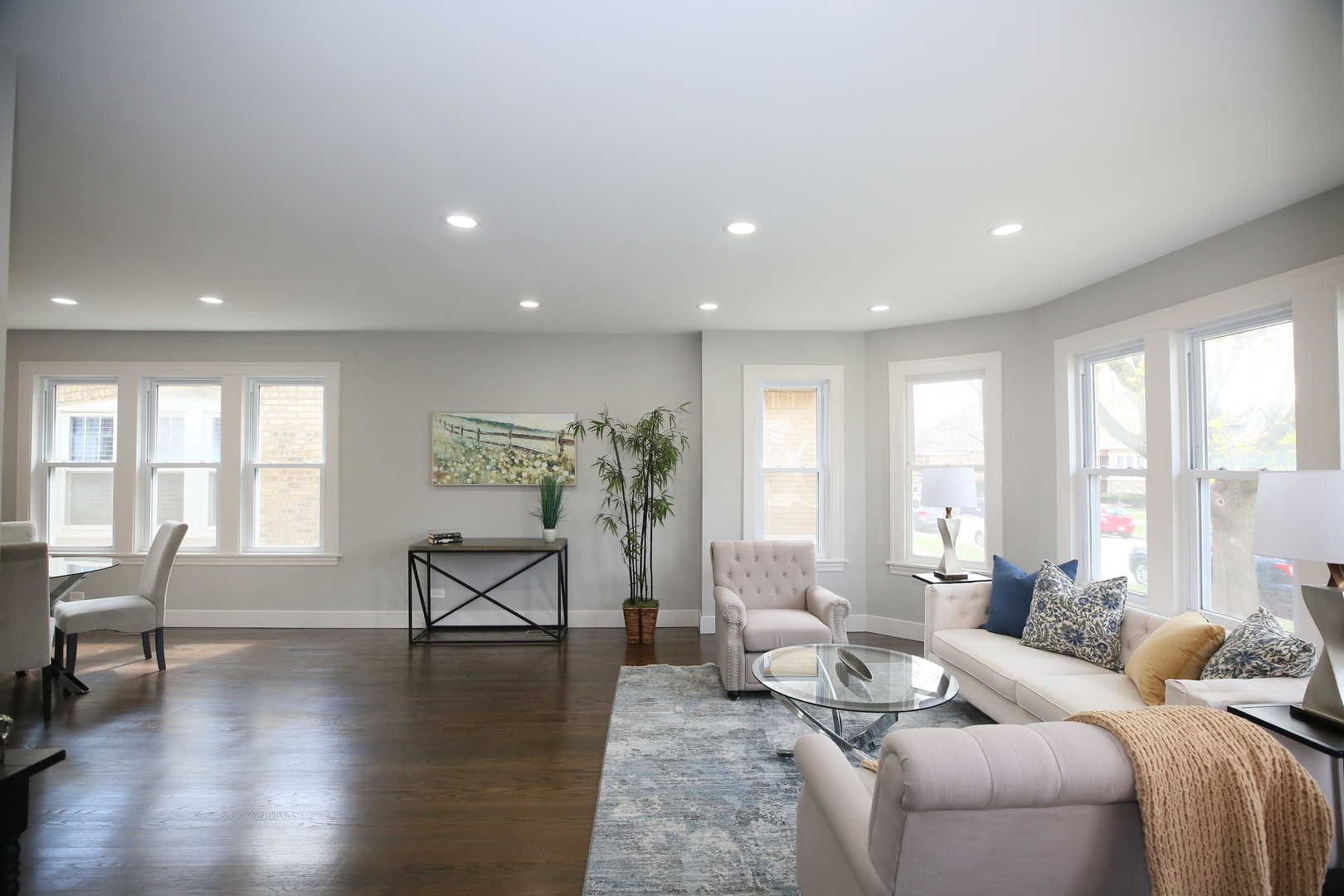 2955 N LOTUS Avenue, Chicago, IL 60641