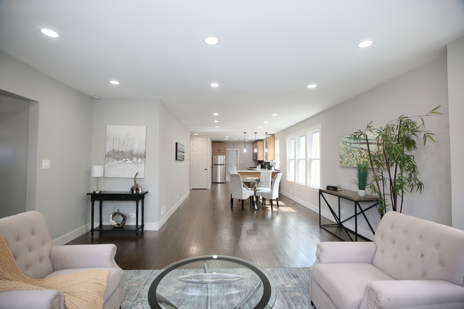 2955 N LOTUS Avenue, Chicago, IL 60641