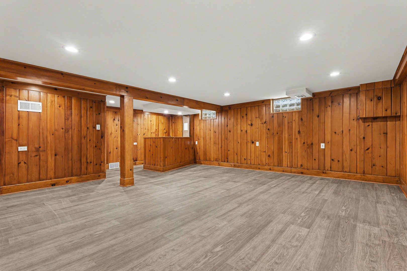 538 N Broadway Avenue, Park Ridge, IL 60068