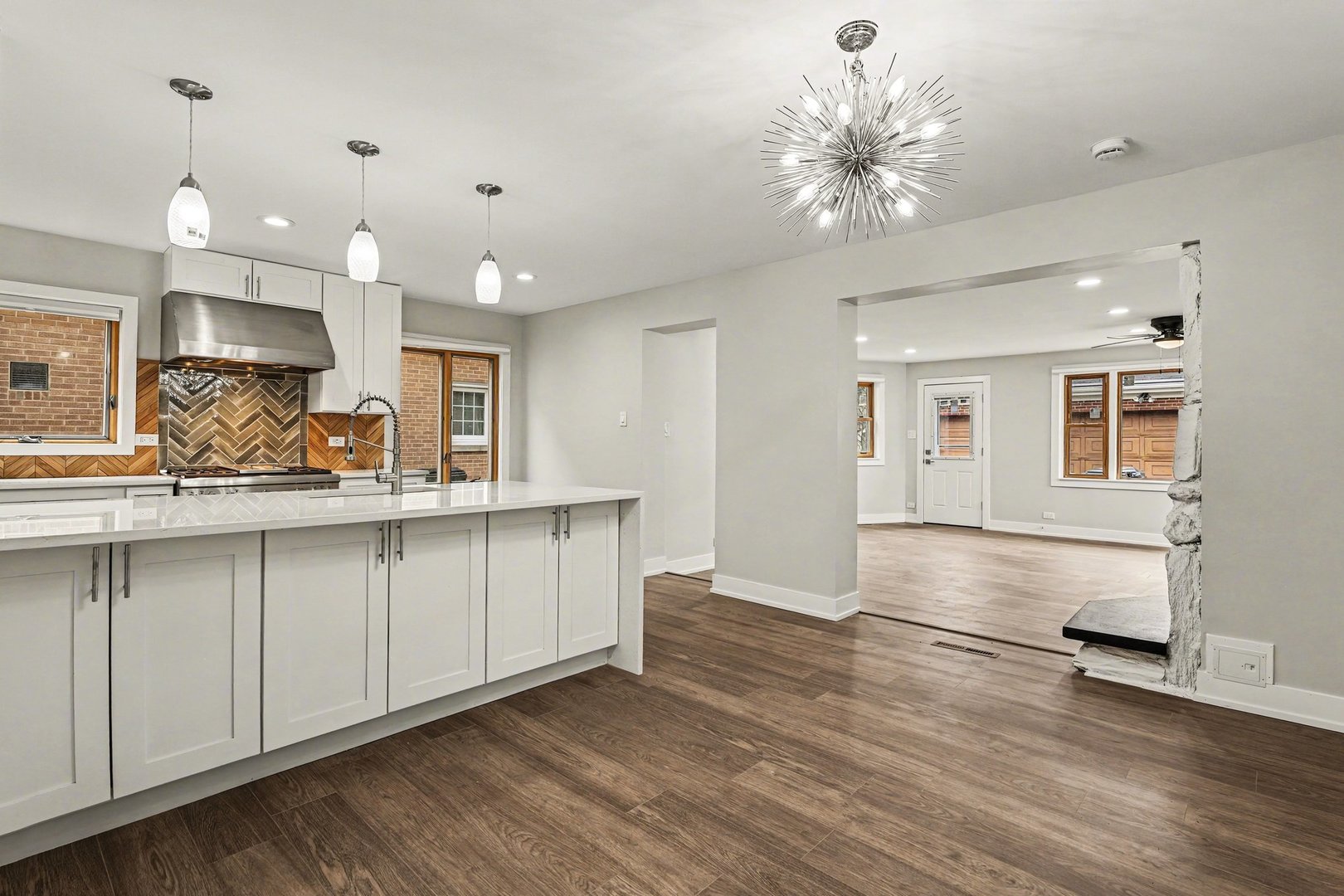 538 N Broadway Avenue, Park Ridge, IL 60068