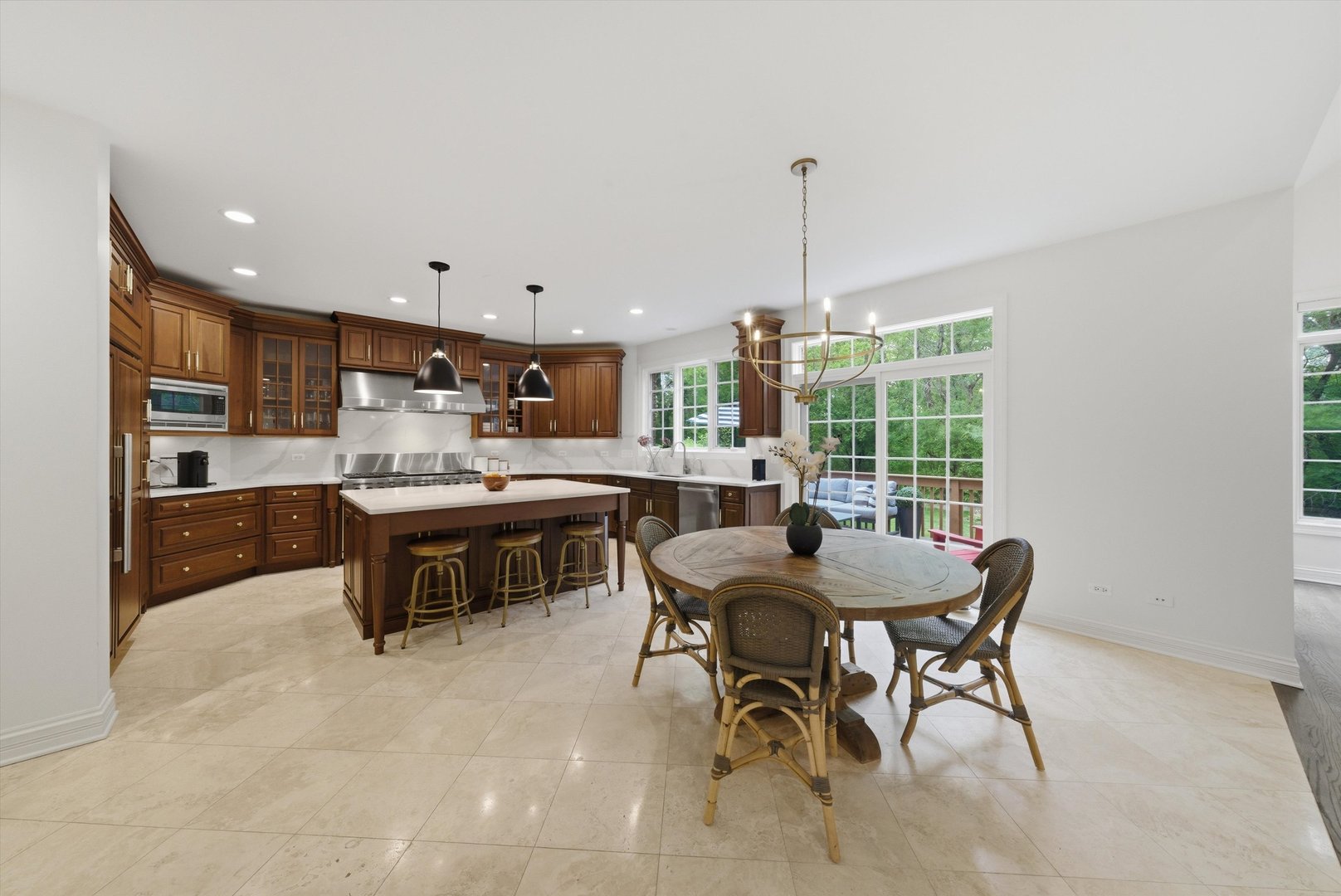 22133 N Prairie Lane, Kildeer, IL 60047