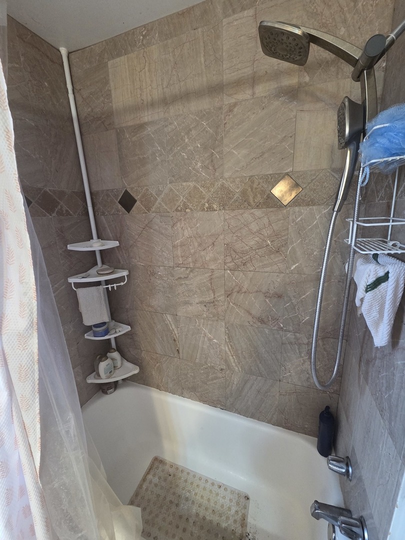 7925 S Richmond Street, Chicago, IL 60652