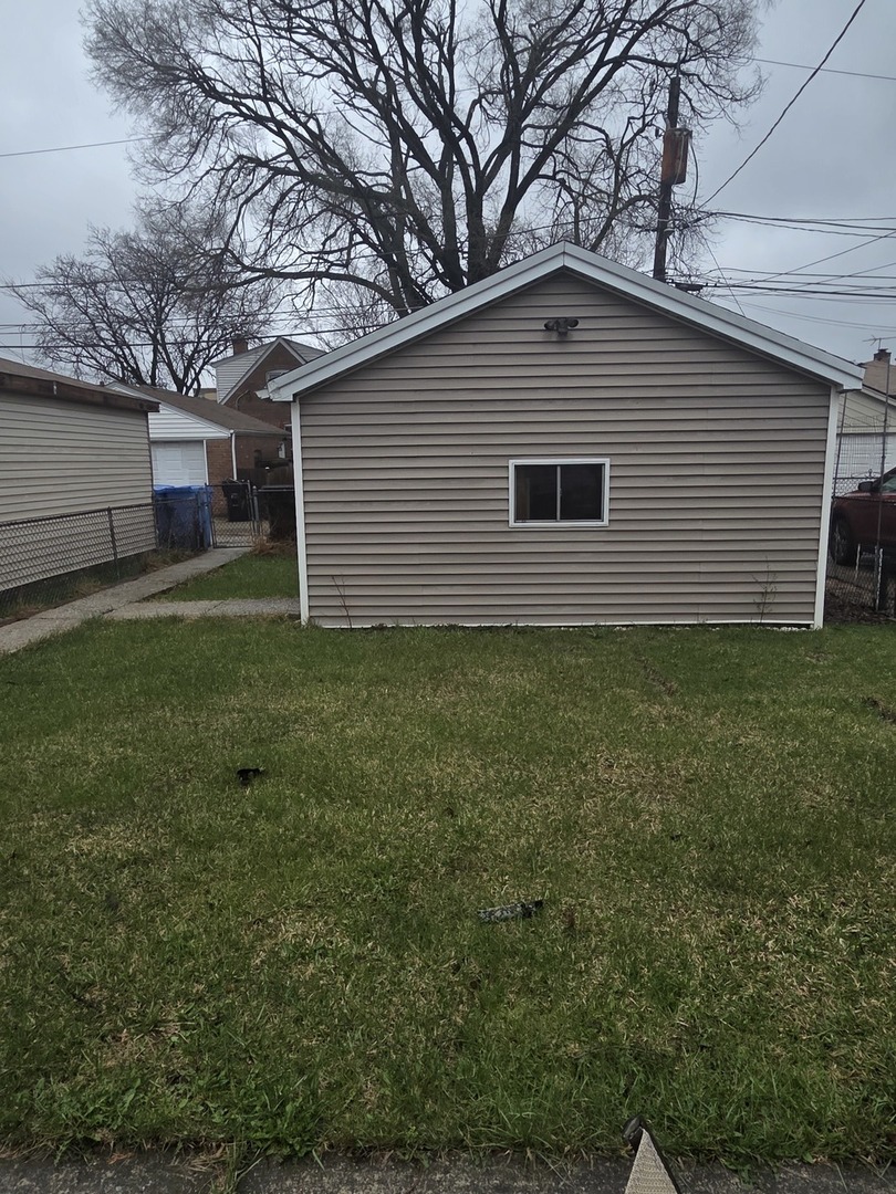 7925 S Richmond Street, Chicago, IL 60652