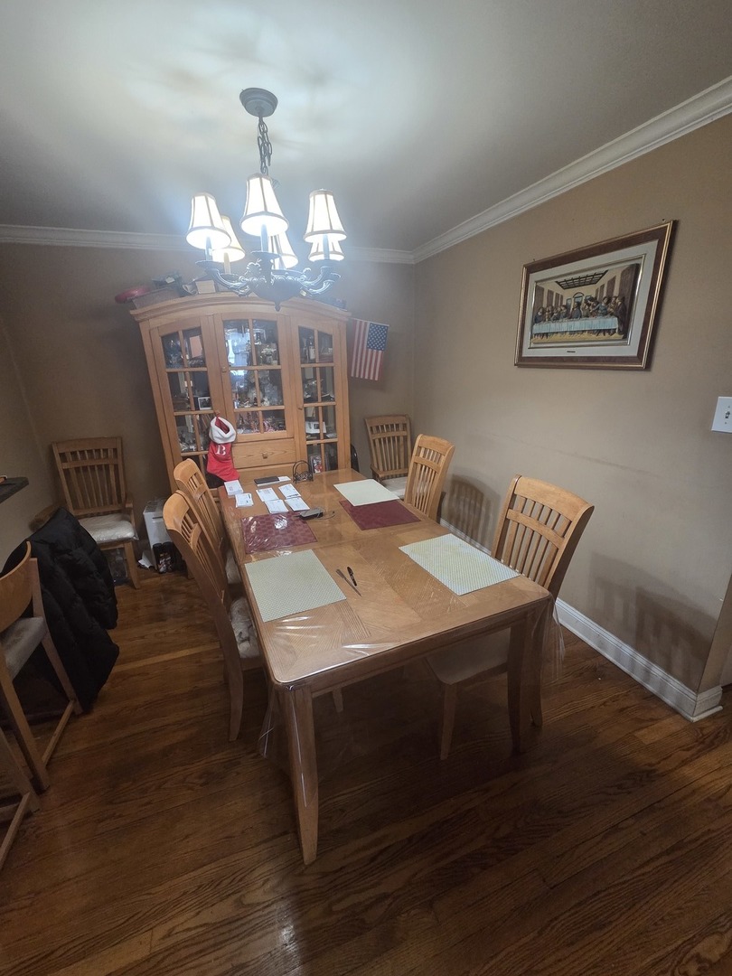 7925 S Richmond Street, Chicago, IL 60652