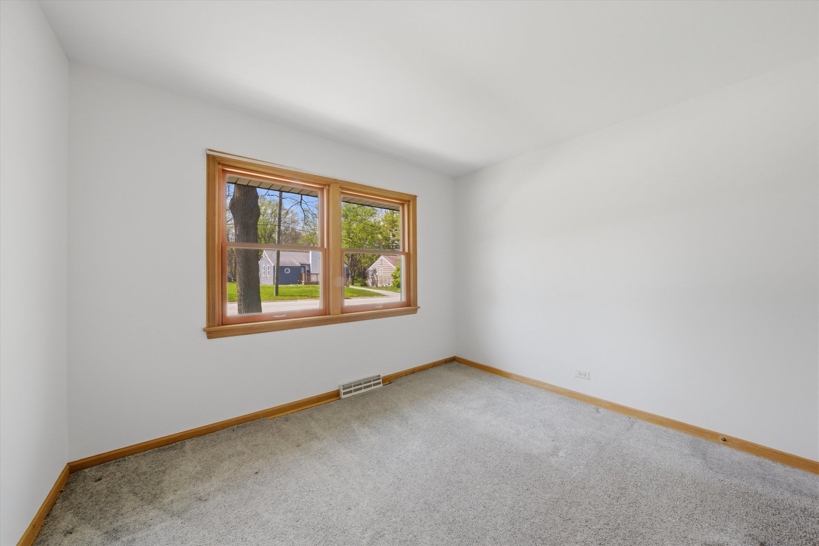 18131 Loomis Avenue, Homewood, IL 60430