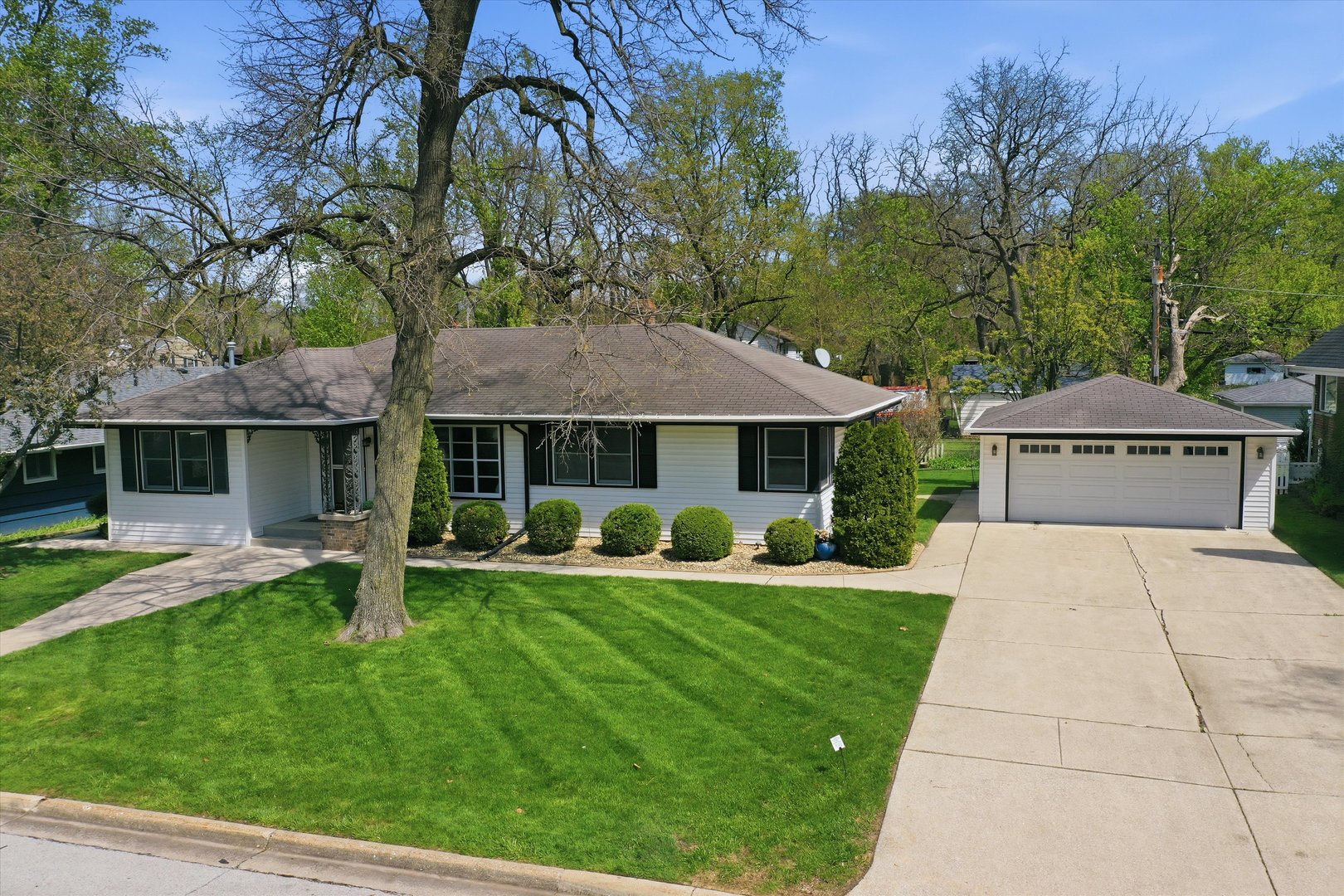 18131 Loomis Avenue, Homewood, IL 60430