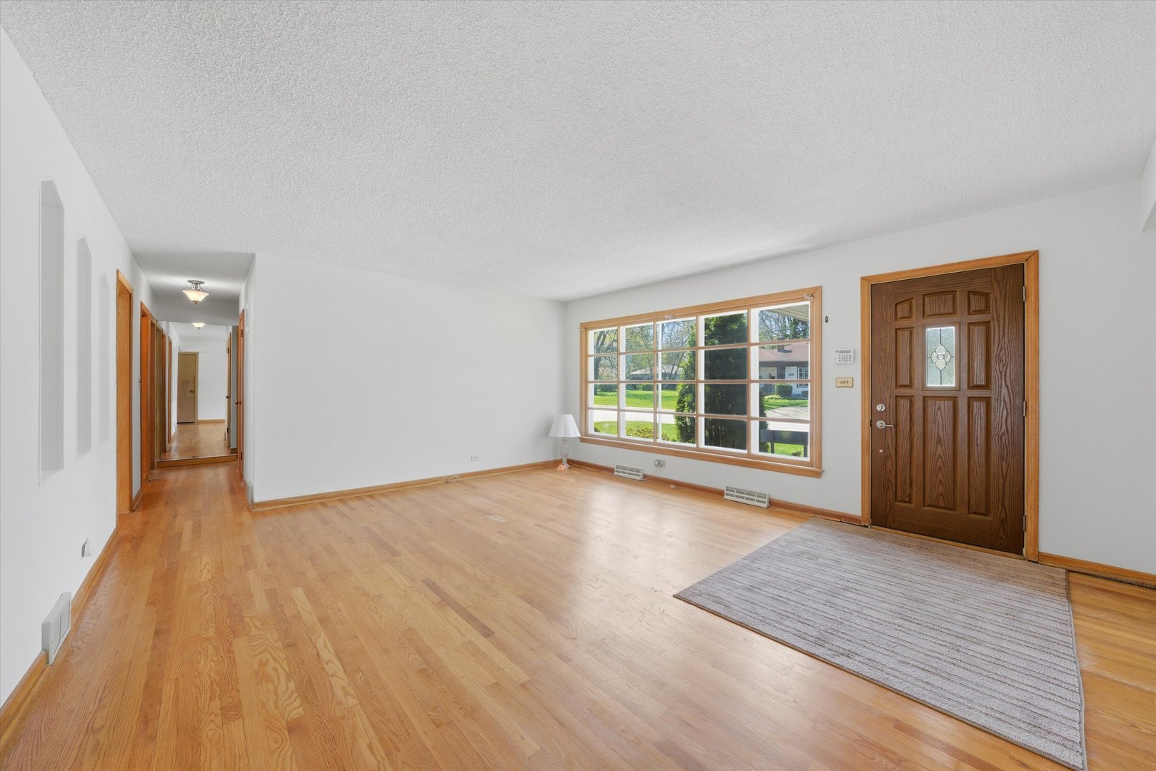 18131 Loomis Avenue, Homewood, IL 60430
