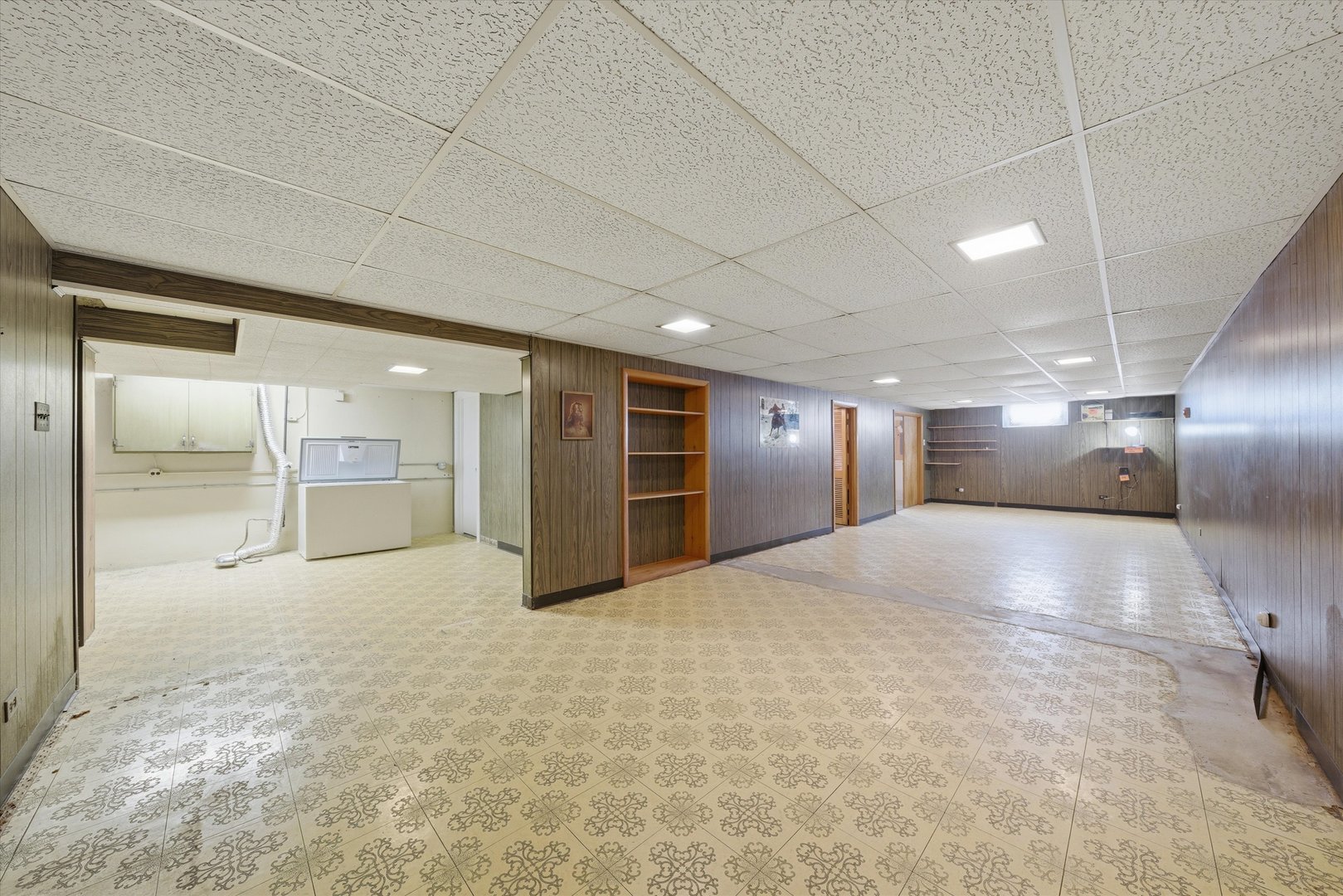18131 Loomis Avenue, Homewood, IL 60430