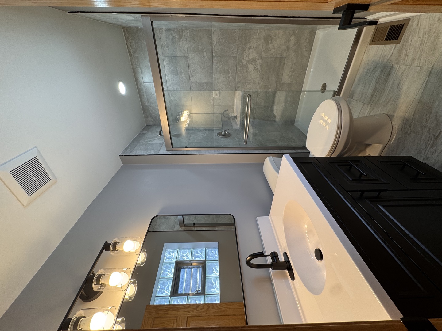 7819 Garden Lane #1, Justice, IL 60458