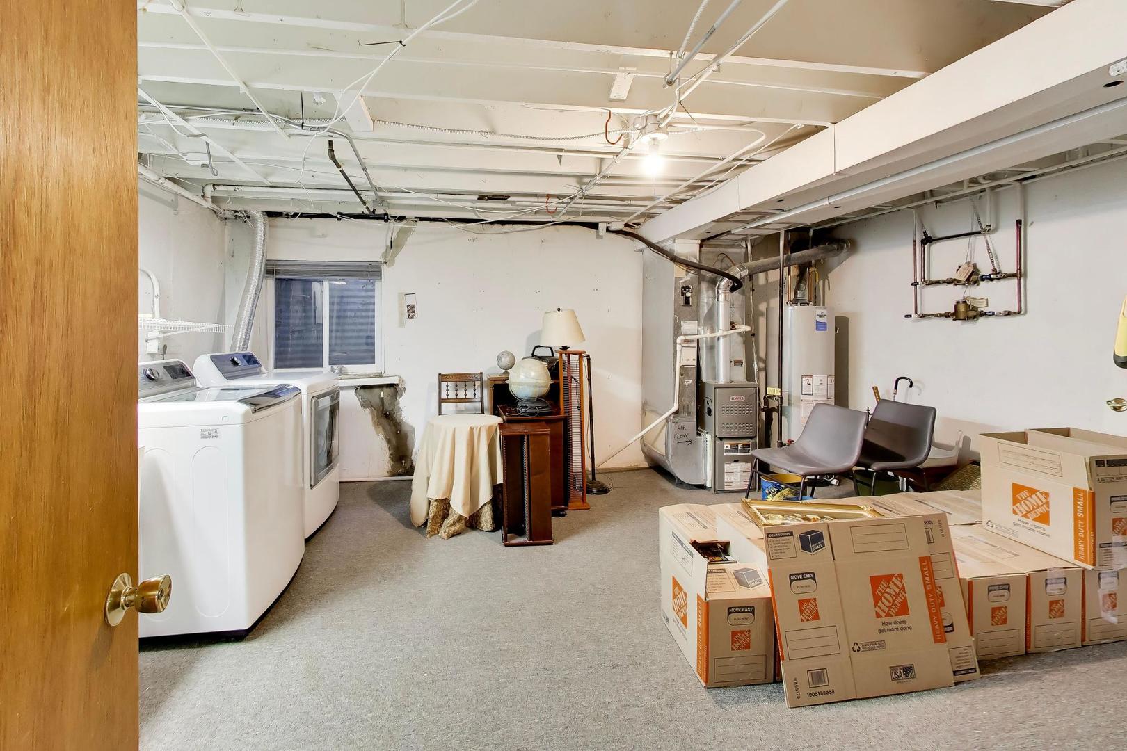 845 Country Club Drive #F, Libertyville, IL 60048