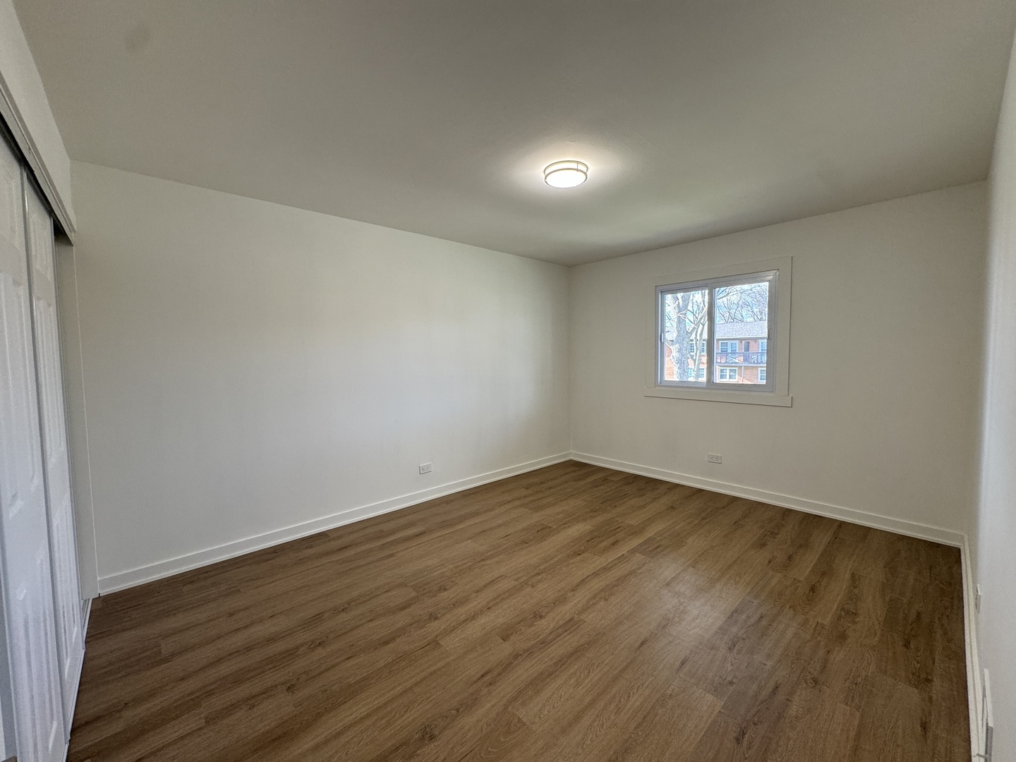 633 Dulles Road #B, Des Plaines, IL 60016