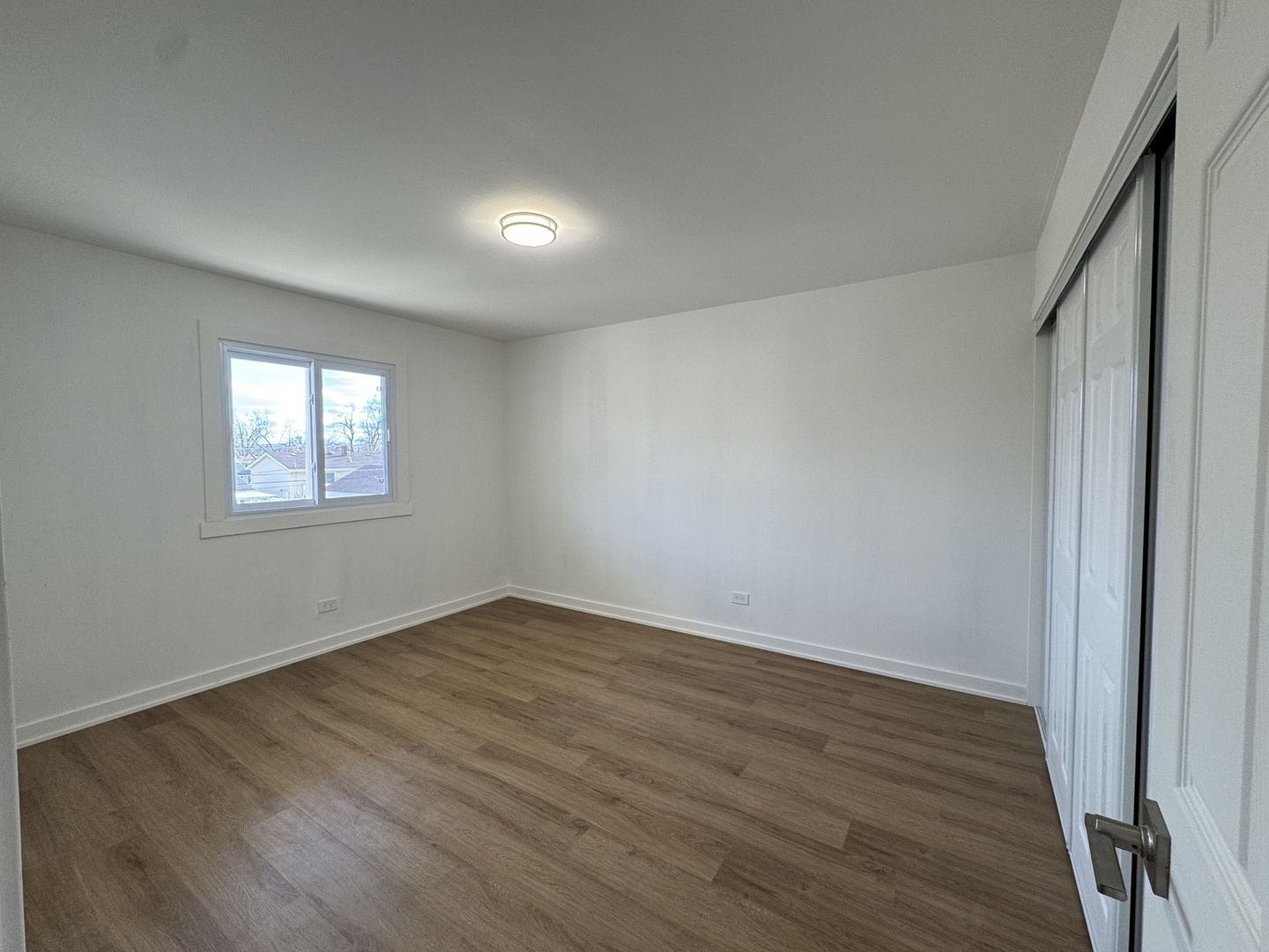 633 Dulles Road #B, Des Plaines, IL 60016