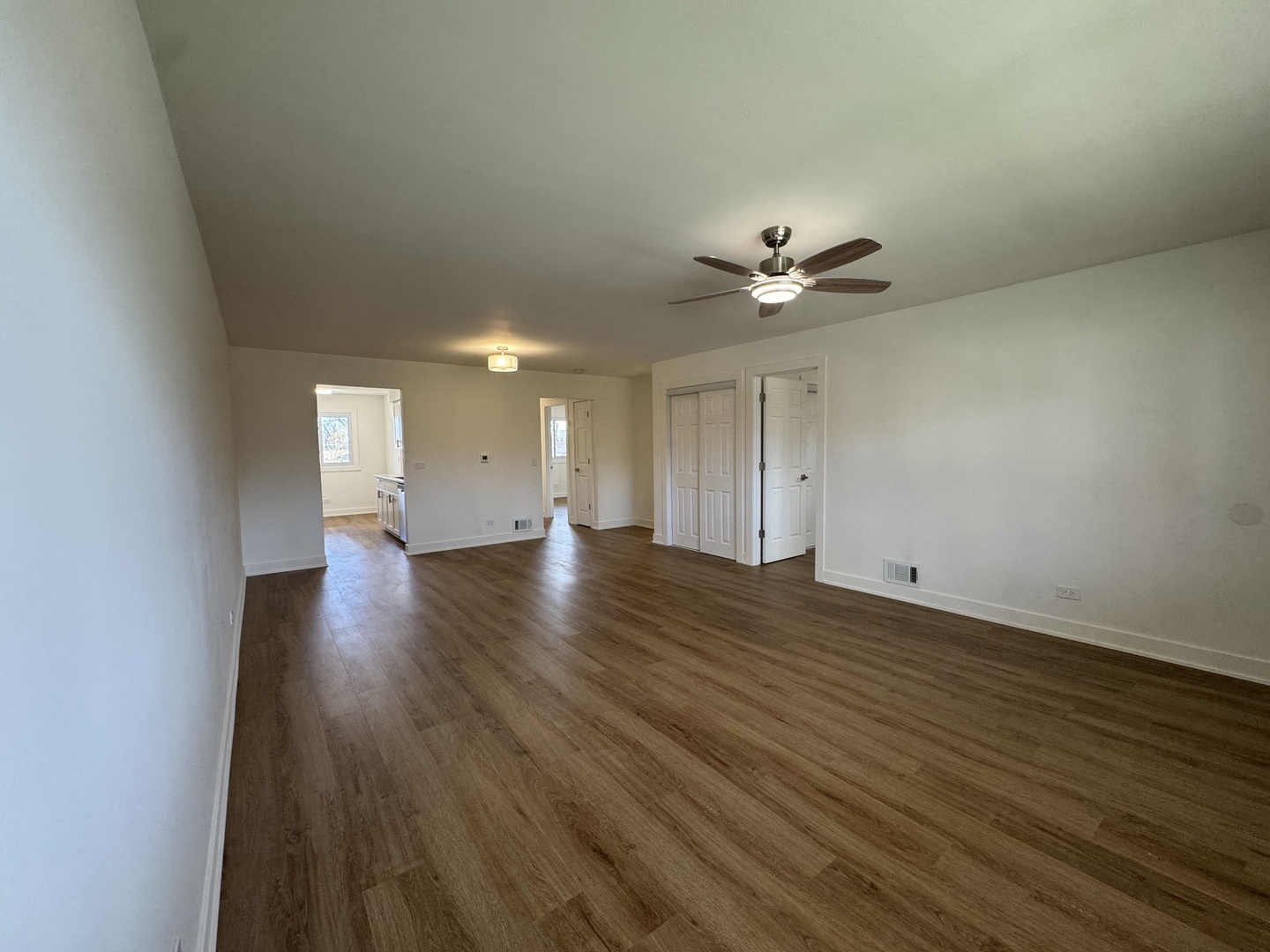 633 Dulles Road #B, Des Plaines, IL 60016