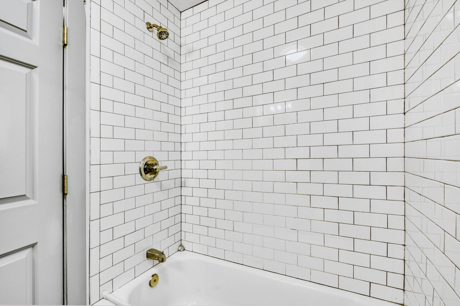 7953 S Essex Avenue, Chicago, IL 60617