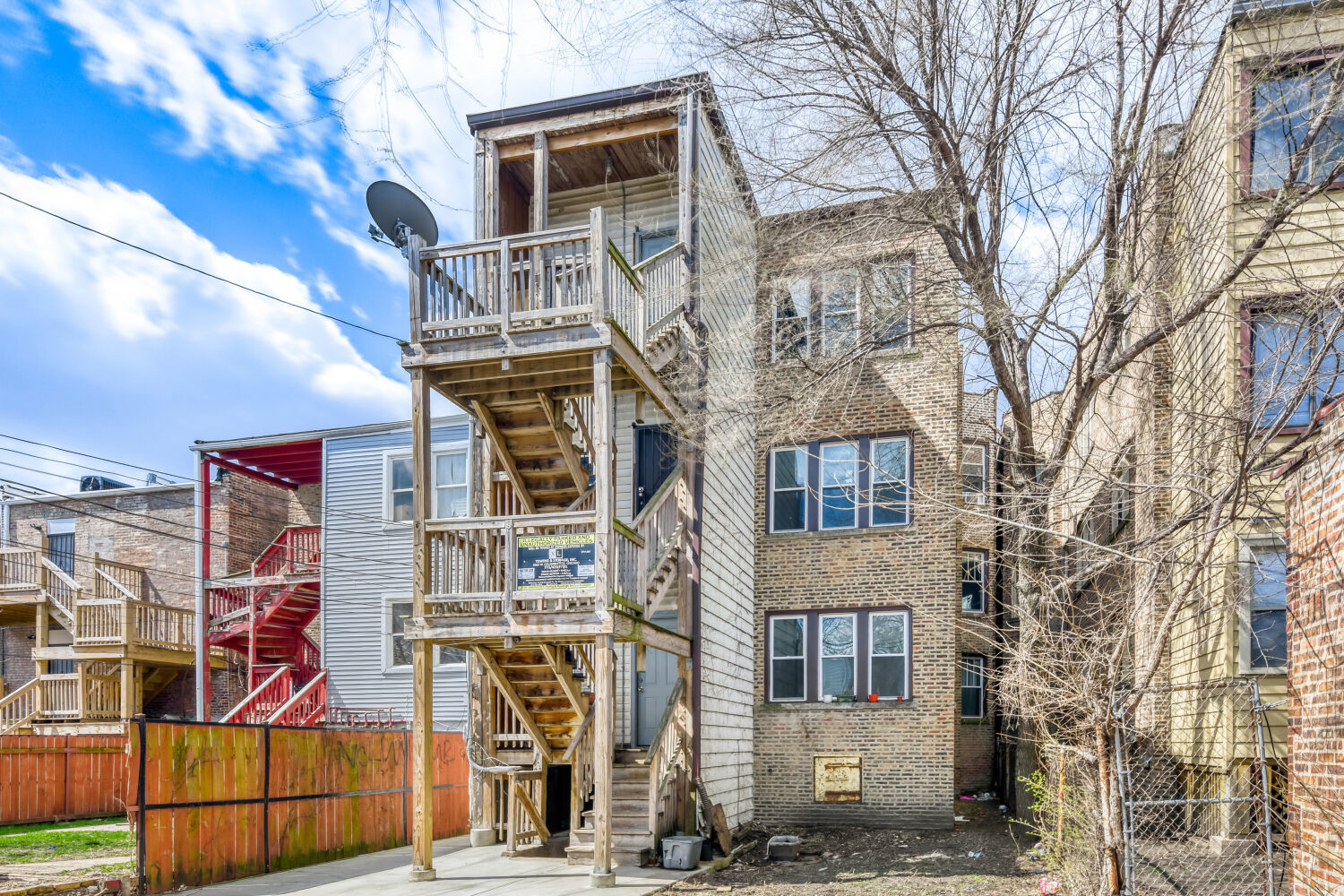 7953 S Essex Avenue, Chicago, IL 60617