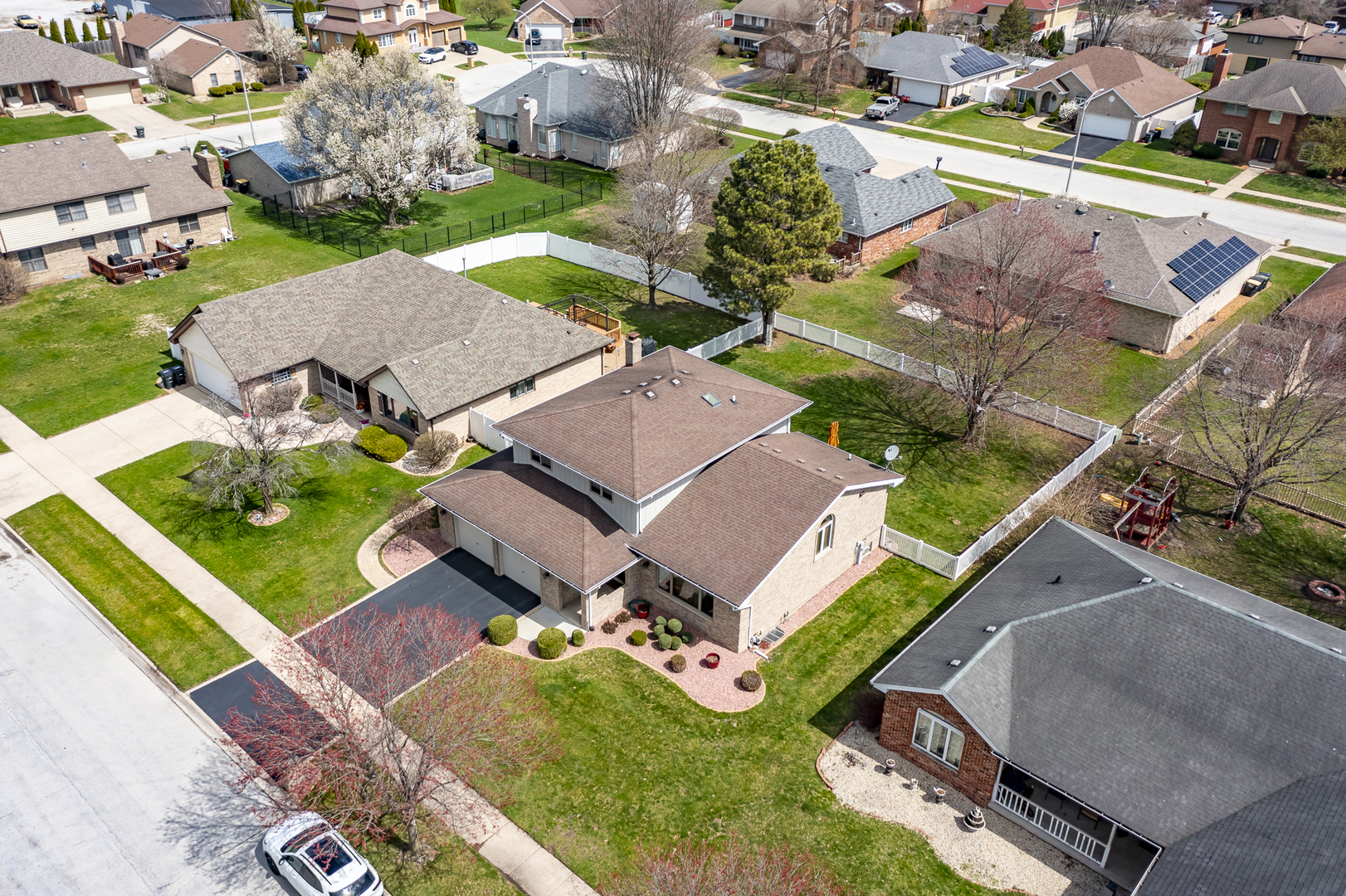 18319 Holland Road, Lansing, IL 60438