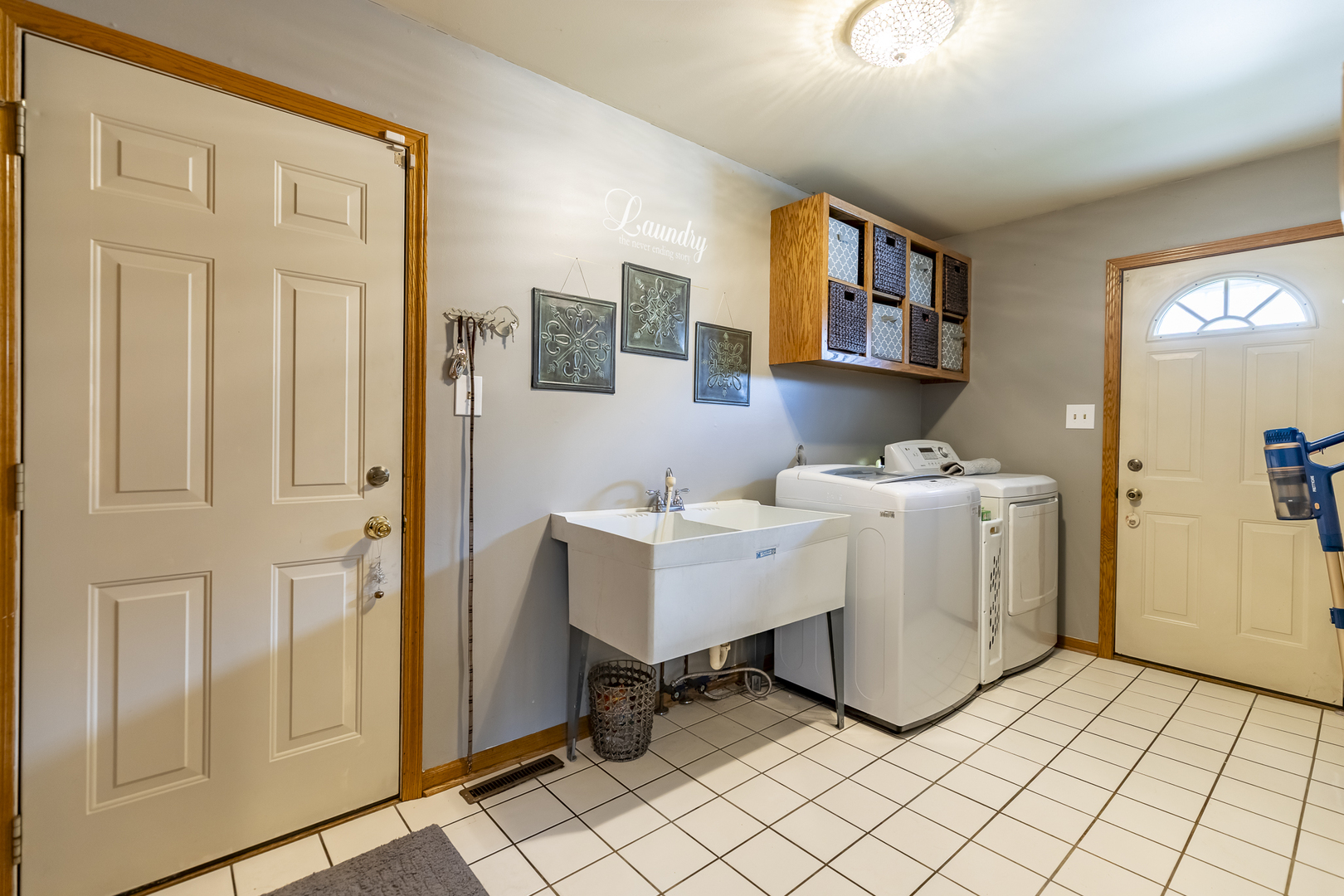 18319 Holland Road, Lansing, IL 60438