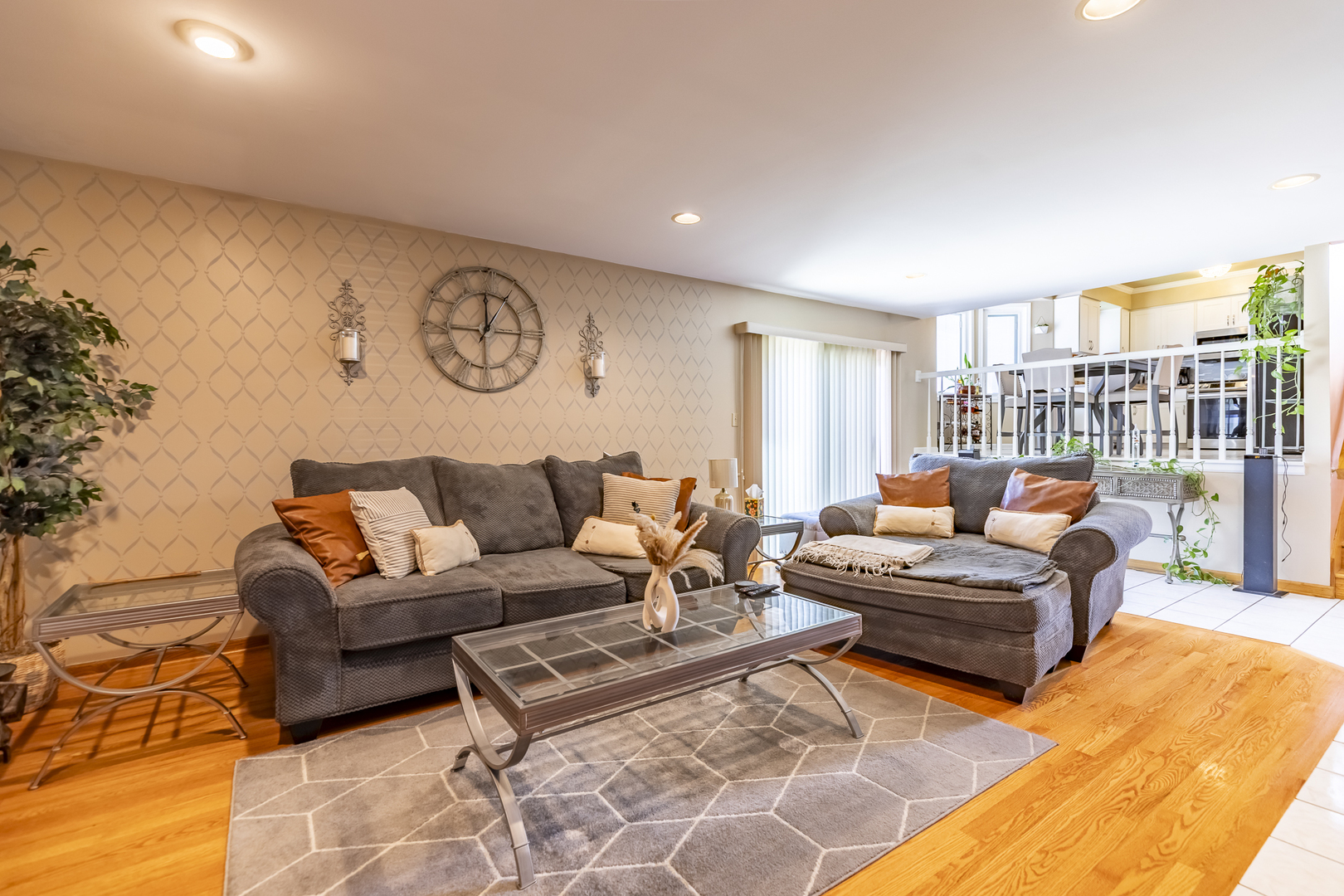 18319 Holland Road, Lansing, IL 60438