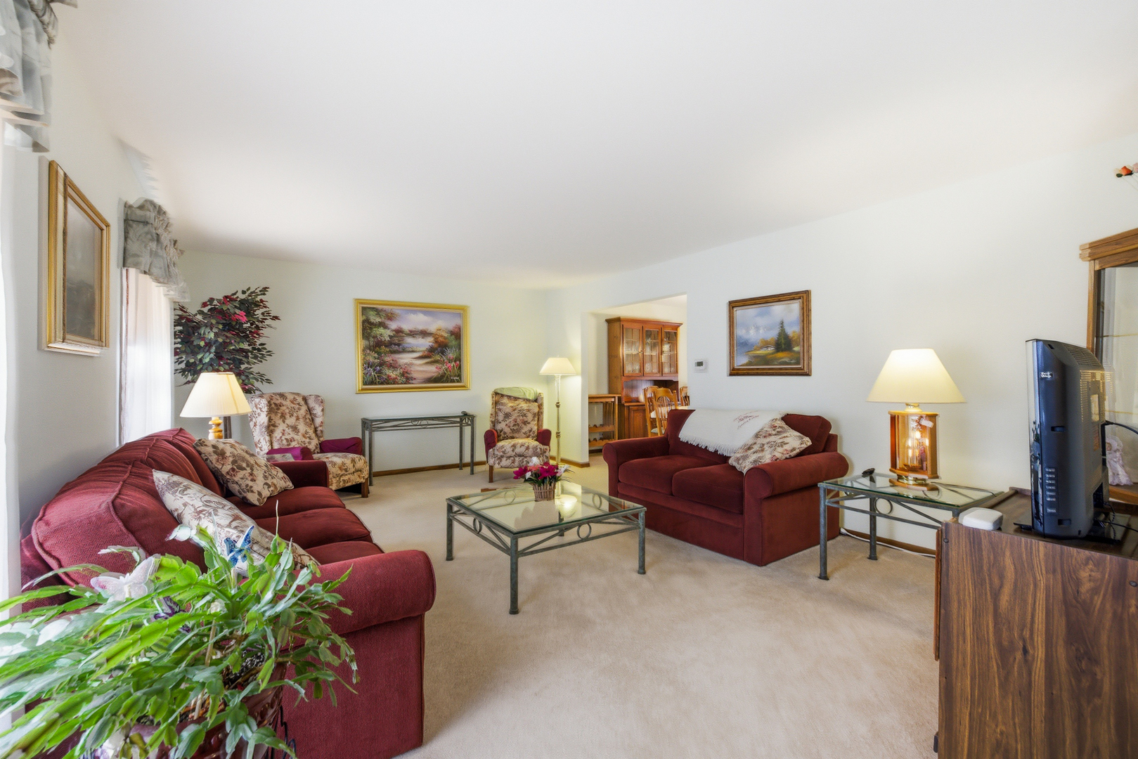 1641 Missouri Drive, Elk Grove Village, IL 60007