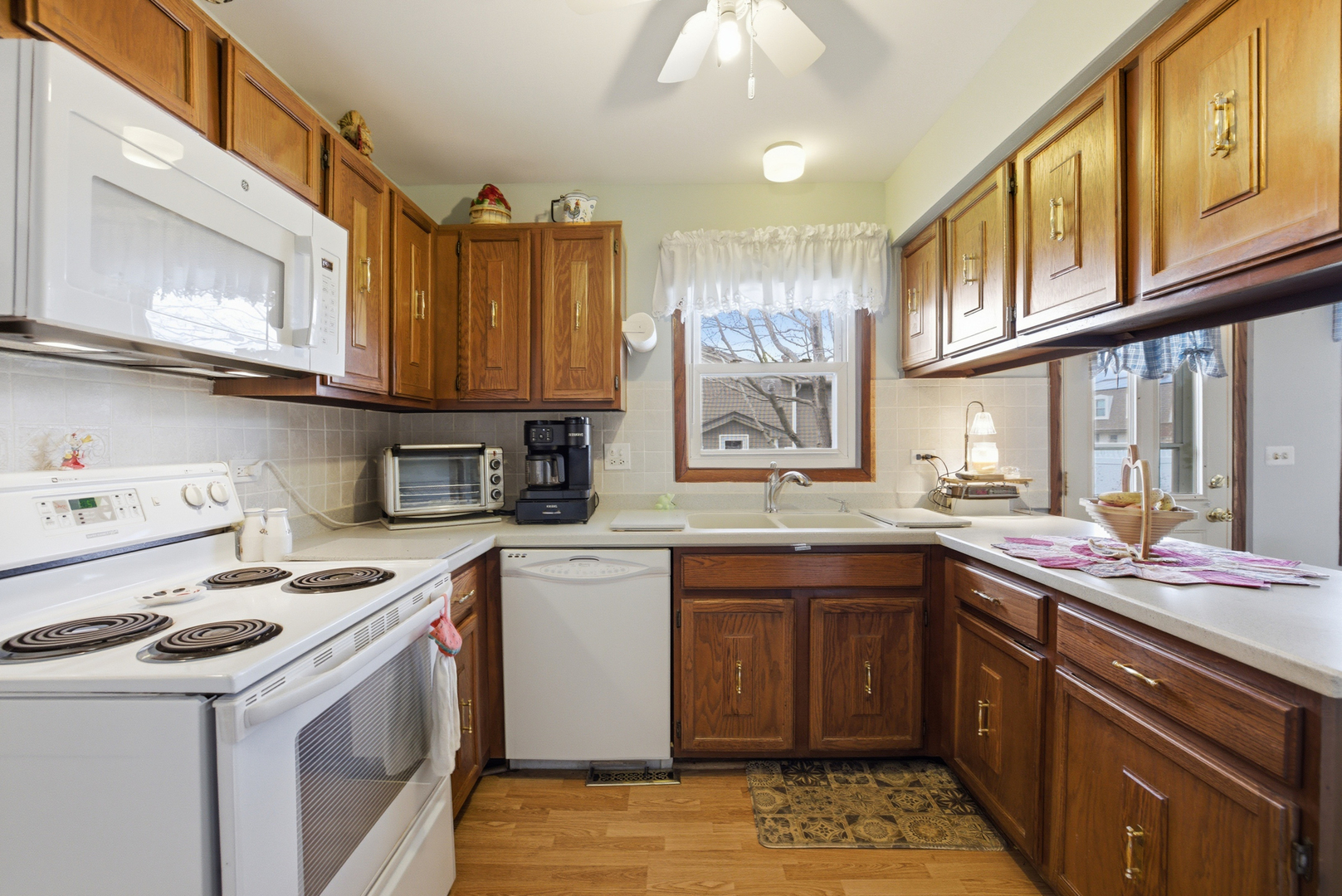 1641 Missouri Drive, Elk Grove Village, IL 60007