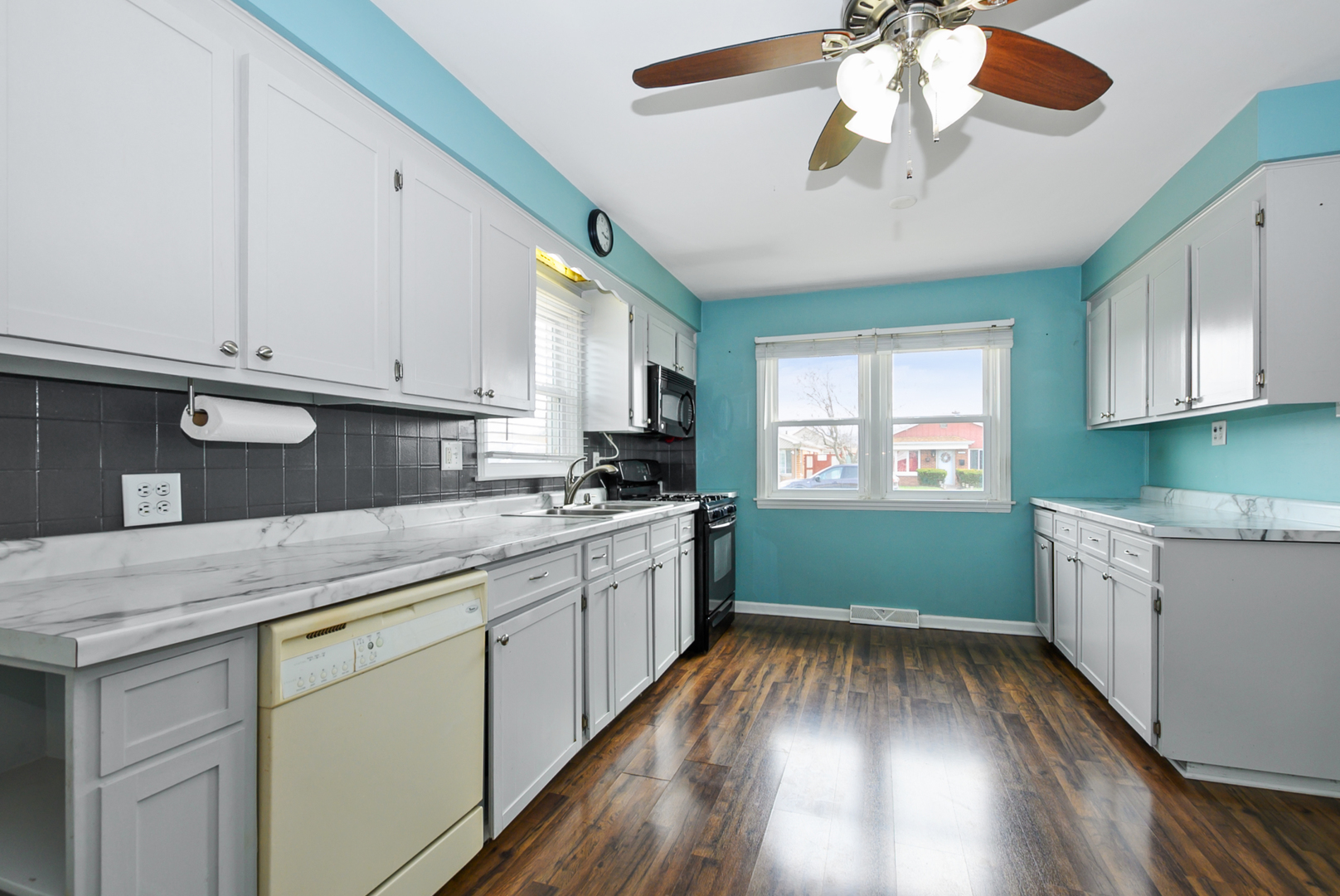 11568 S Troy Drive, Merrionette Park, IL 60803